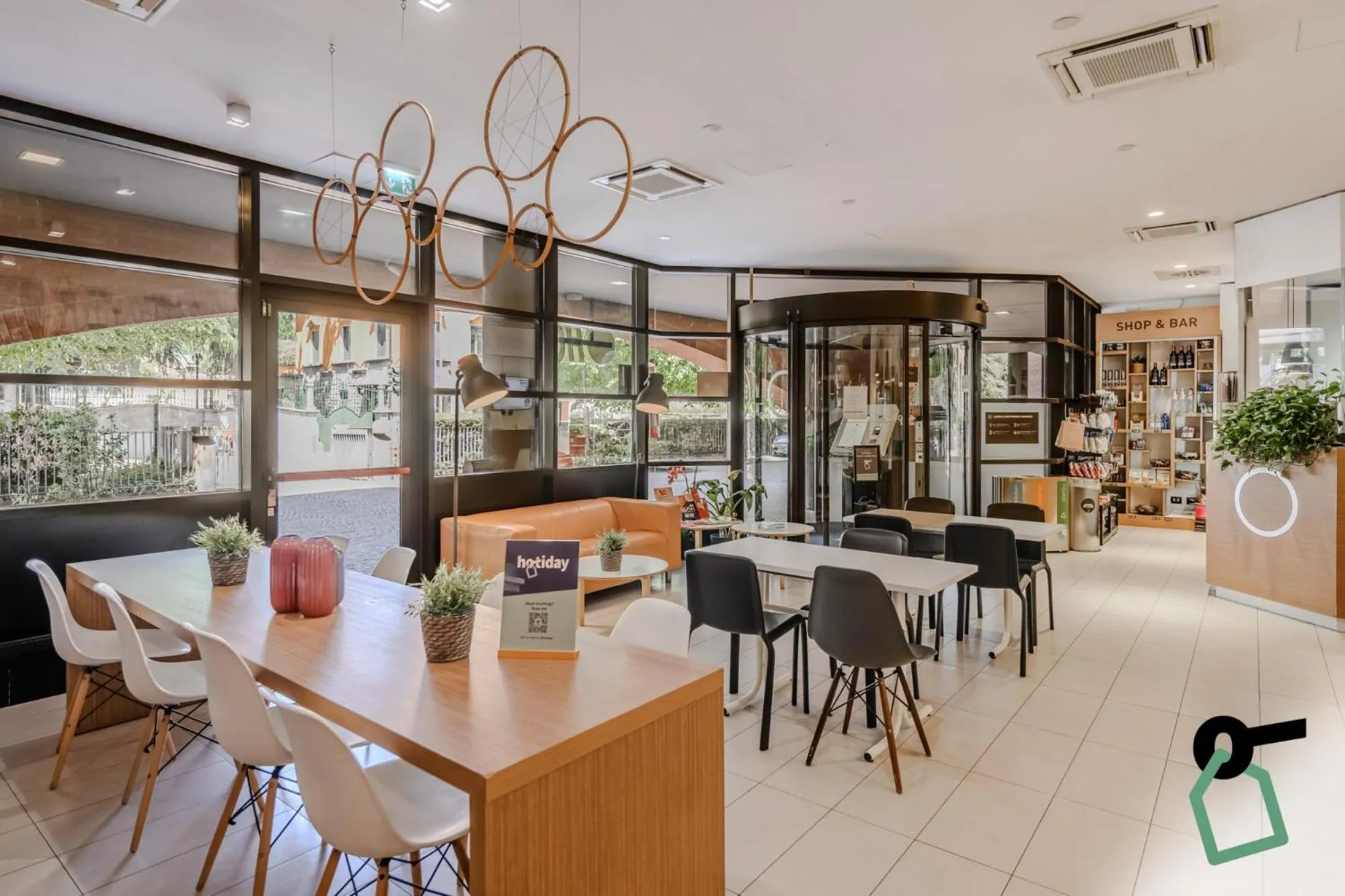 Lobby or reception in Hotiday Como Paoli
