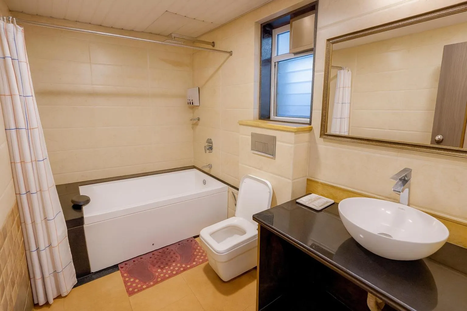 Bathroom, Bed in Rumourss Sky Villa & Resort