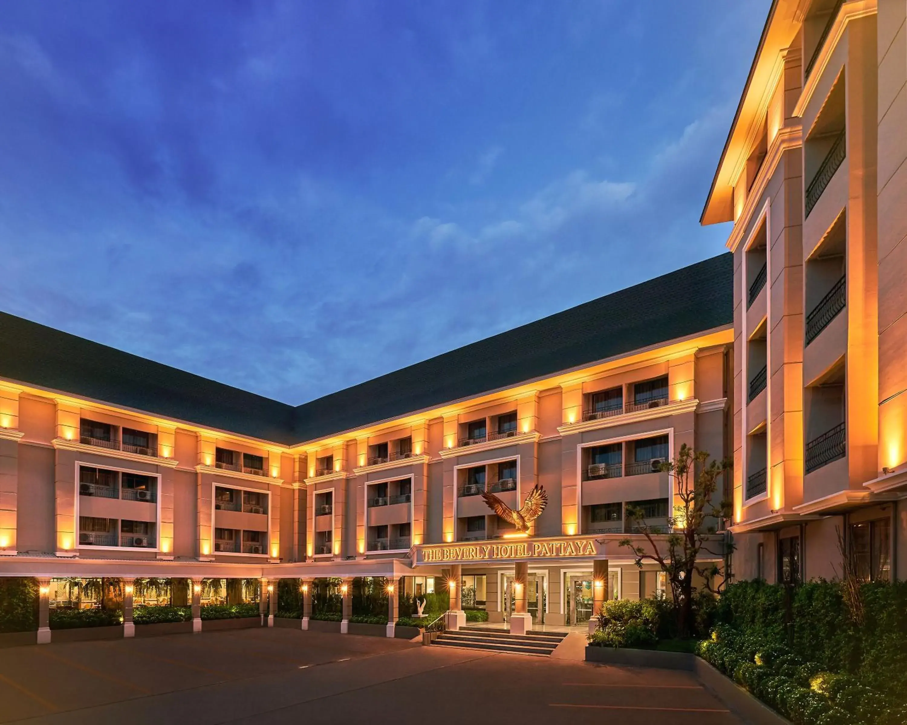 Property building in The Beverly Hotel Pattaya Property building in The Beverly Hotel Pattaya