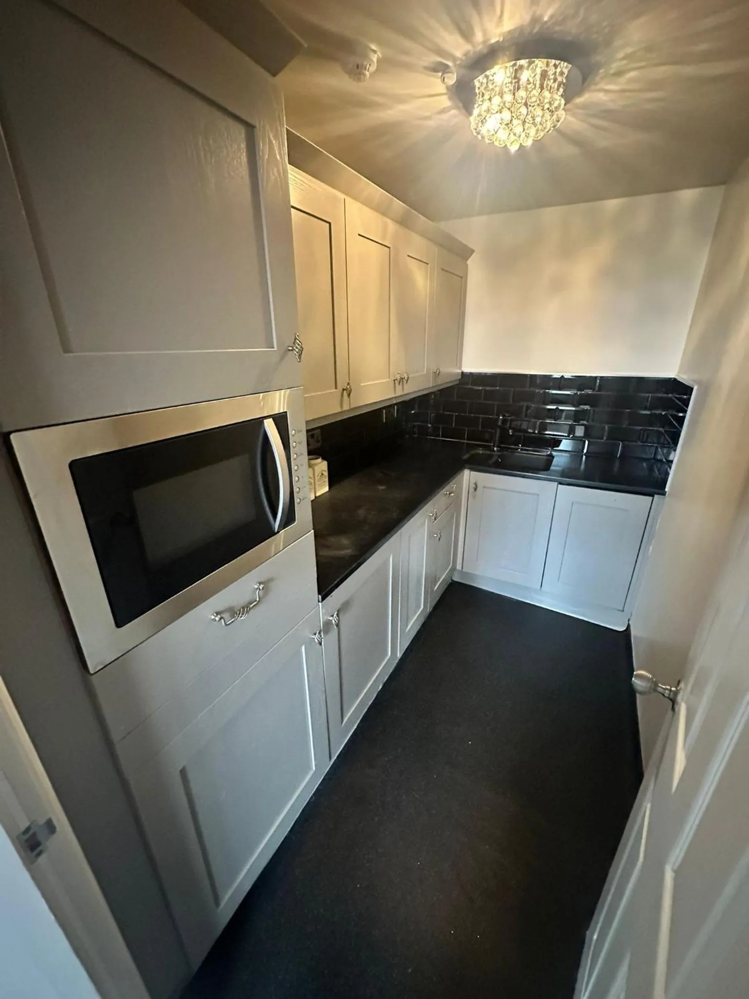 Kitchen or kitchenette in White Star Line Hotel