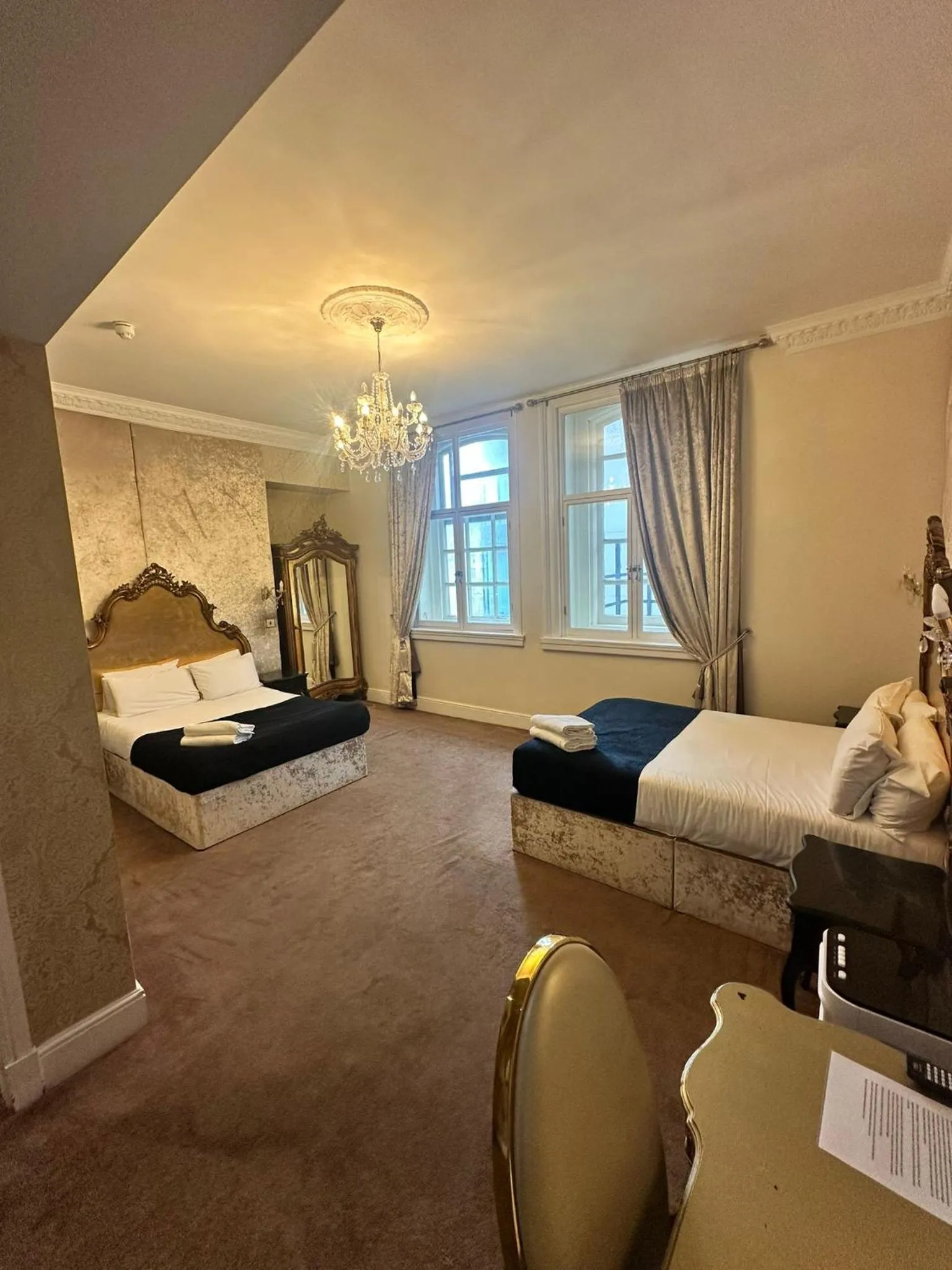 Bedroom, Bed in White Star Line Hotel