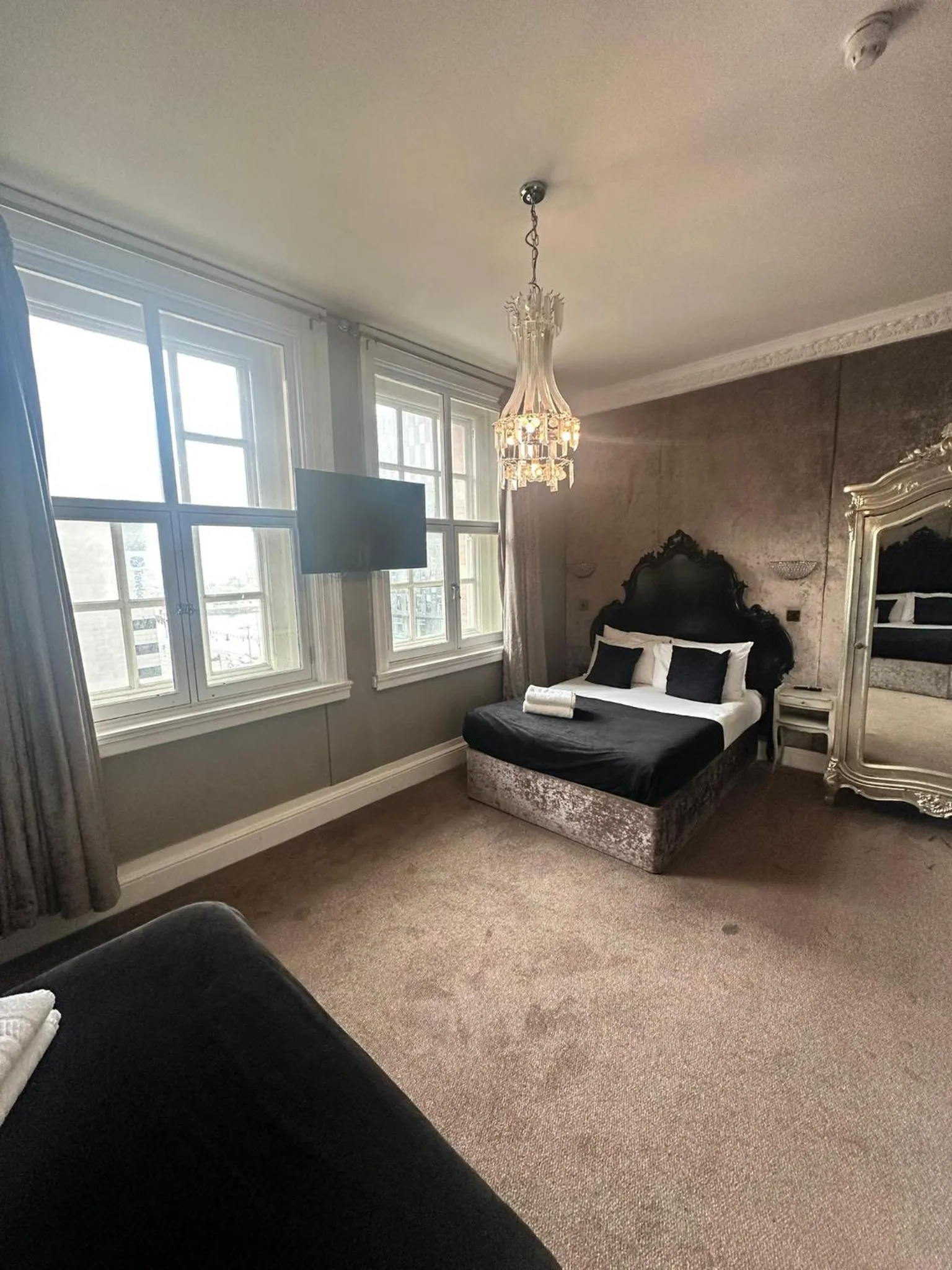 Bedroom, Bed in White Star Line Hotel
