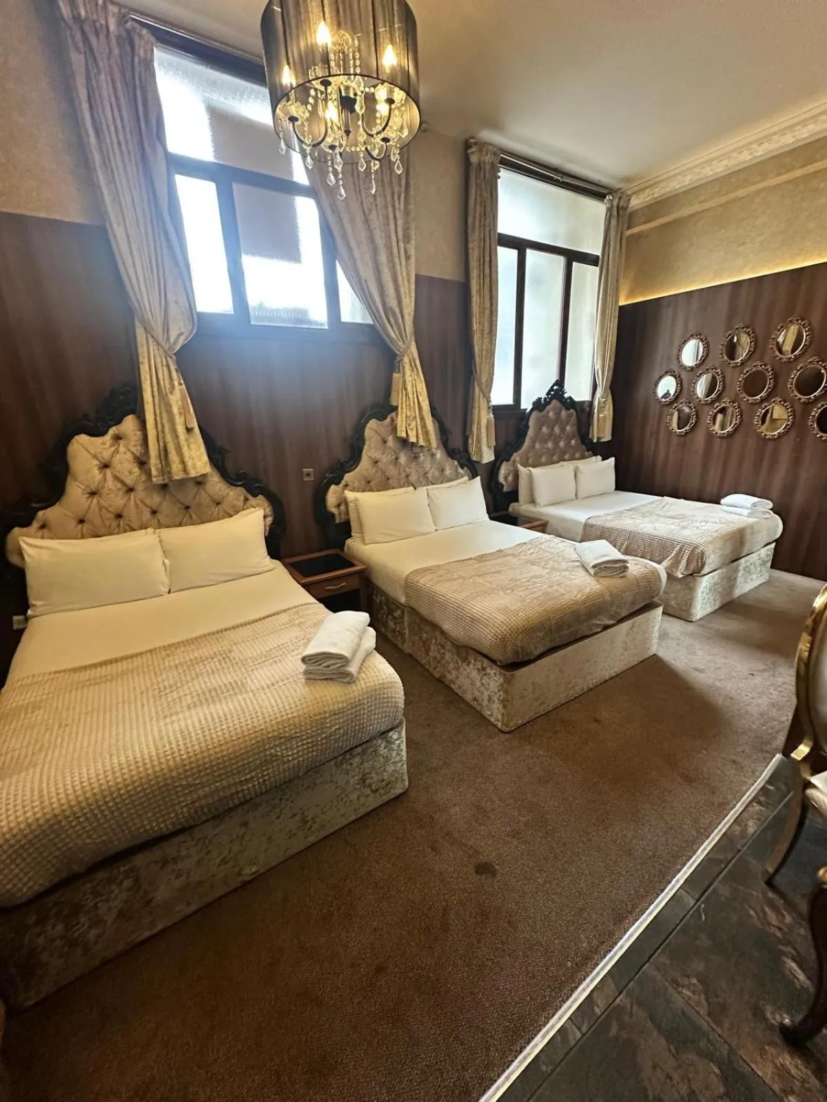 Bedroom, Bed in White Star Line Hotel