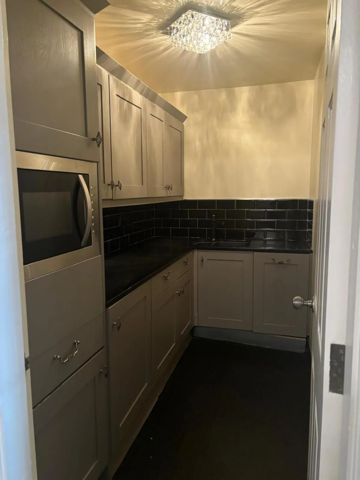 Kitchen or kitchenette in White Star Line Hotel