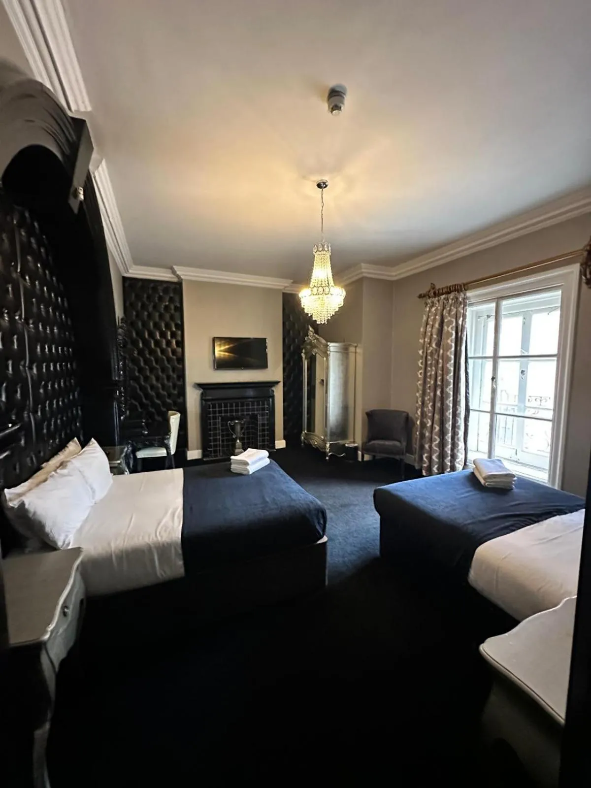Bedroom, Bed in White Star Line Hotel