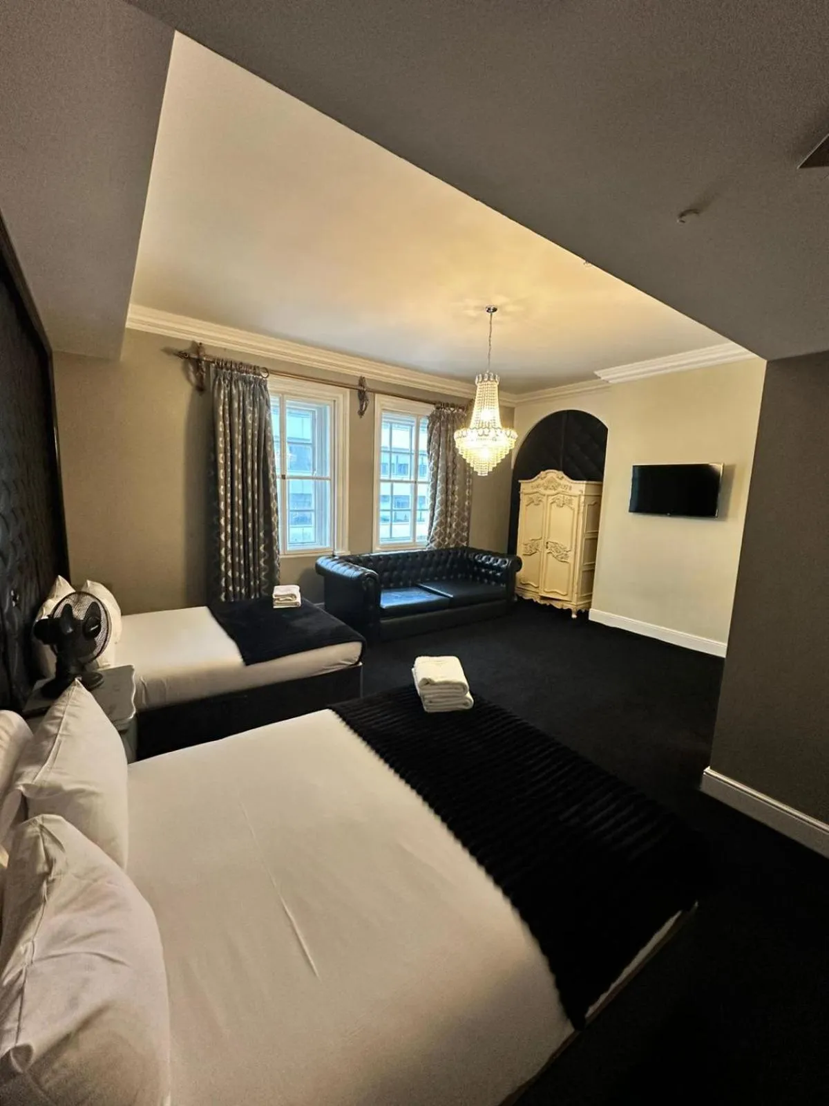 Bedroom, Bed in White Star Line Hotel