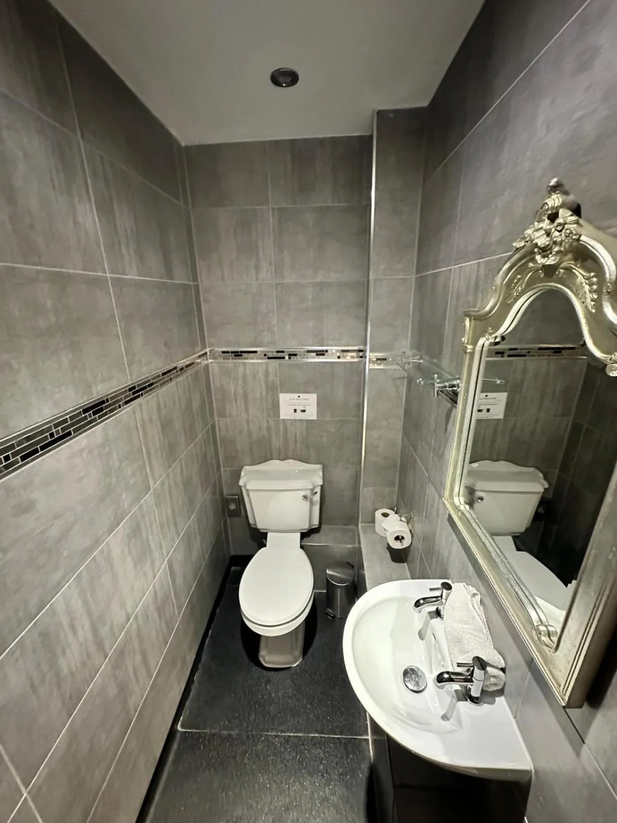 Bathroom in White Star Line Hotel