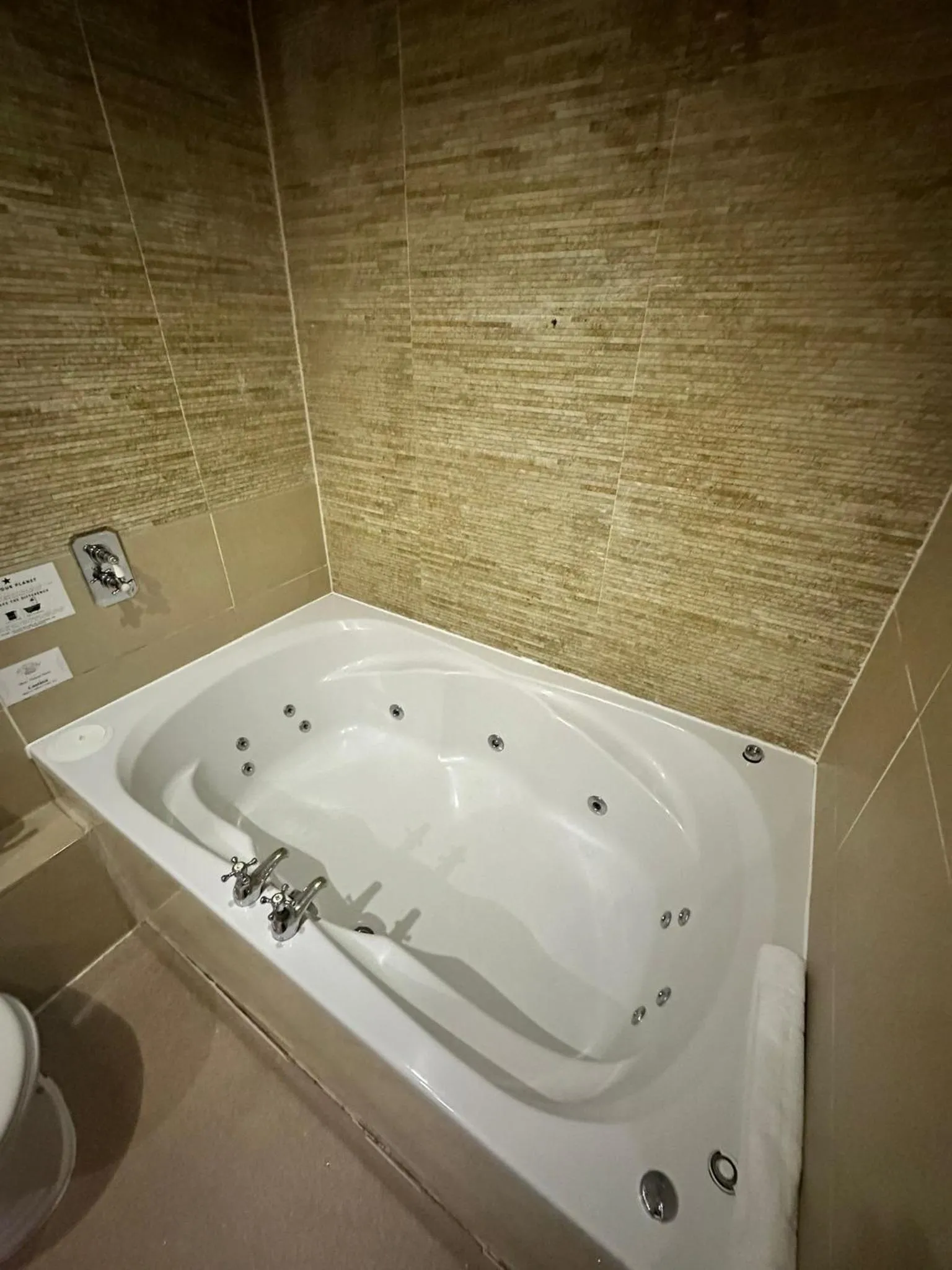Hot Tub in White Star Line Hotel