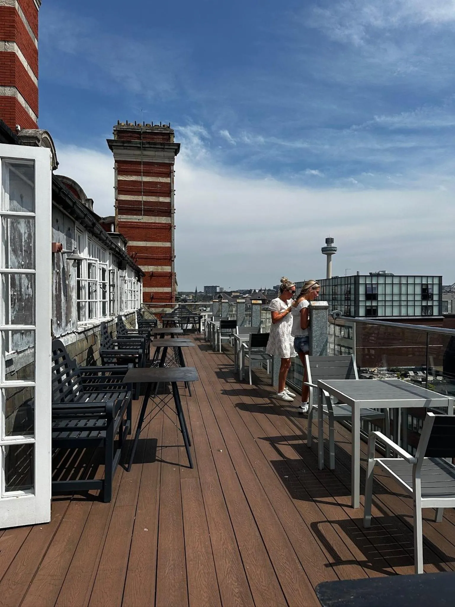 Restaurant/places to eat in White Star Line Hotel