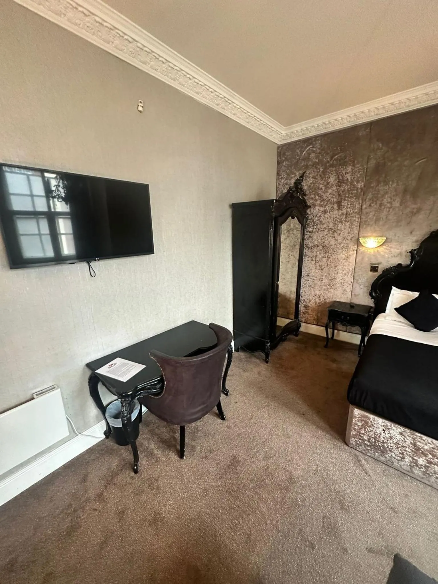 Bedroom, Bed in White Star Line Hotel