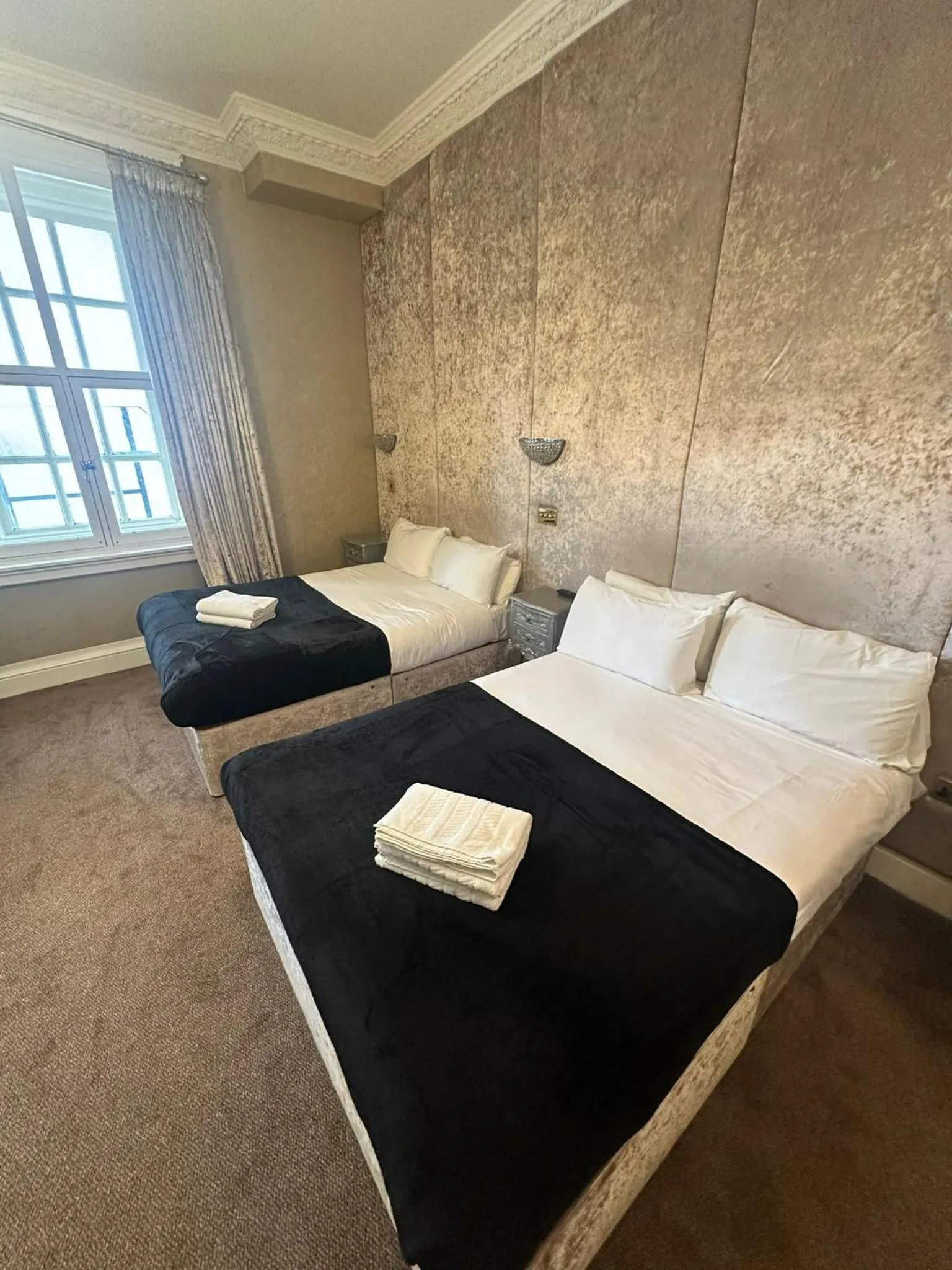 Bedroom, Bed in White Star Line Hotel