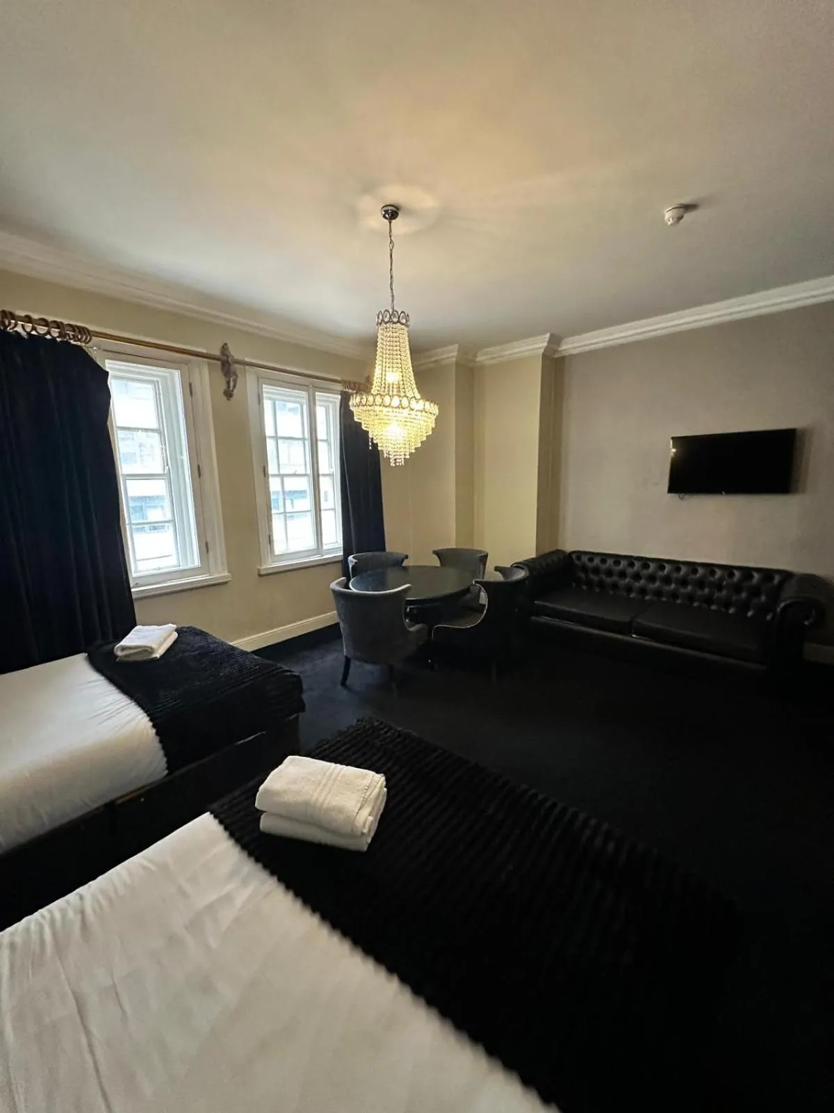 Bedroom, Bed in White Star Line Hotel