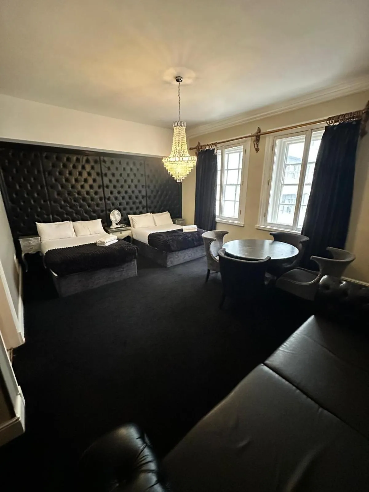 Bedroom in White Star Line Hotel