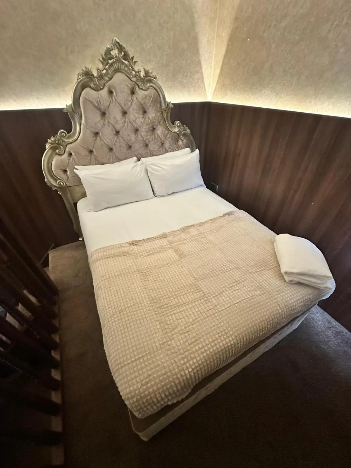 Bed in White Star Line Hotel