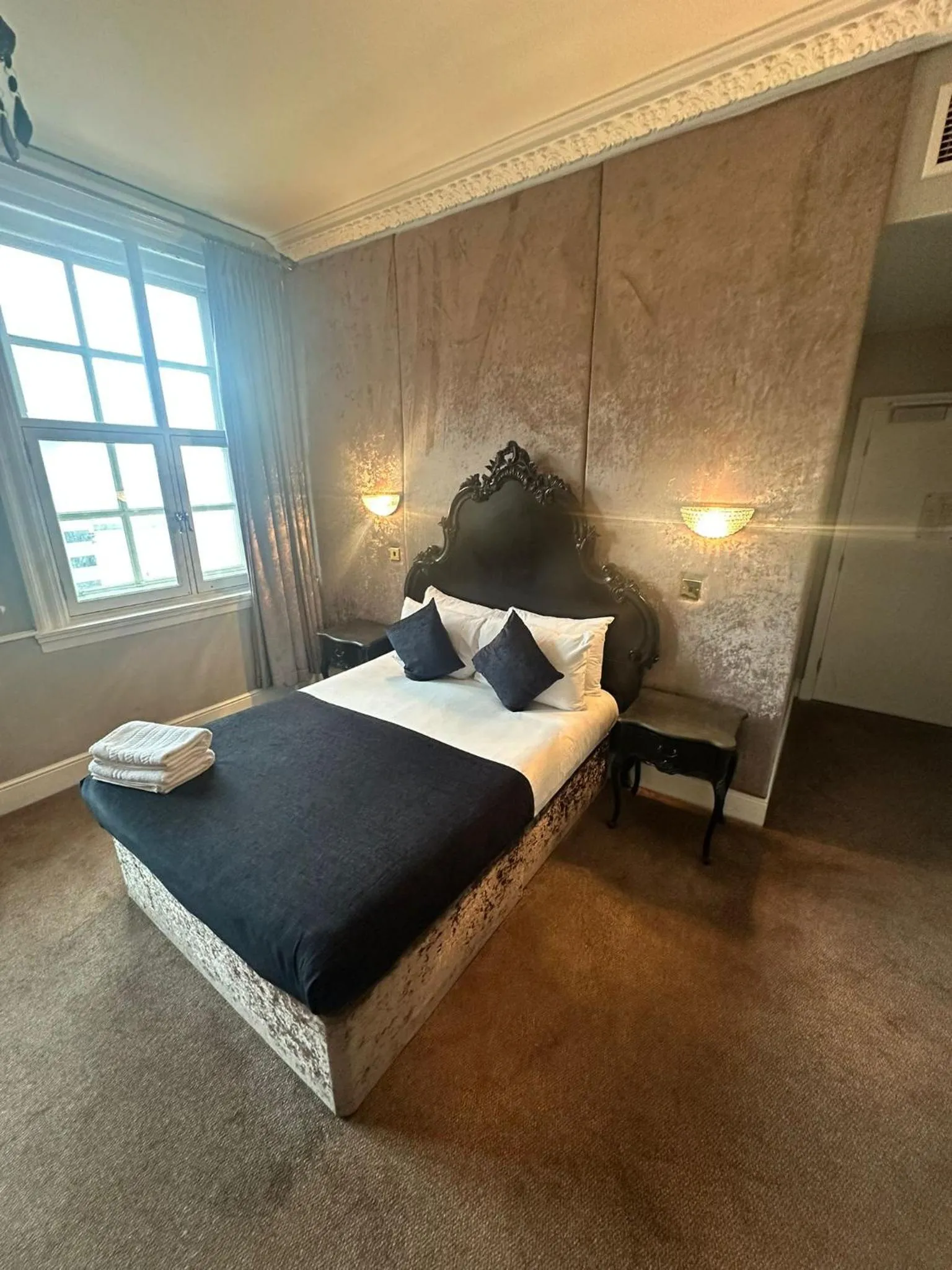 Bed in White Star Line Hotel