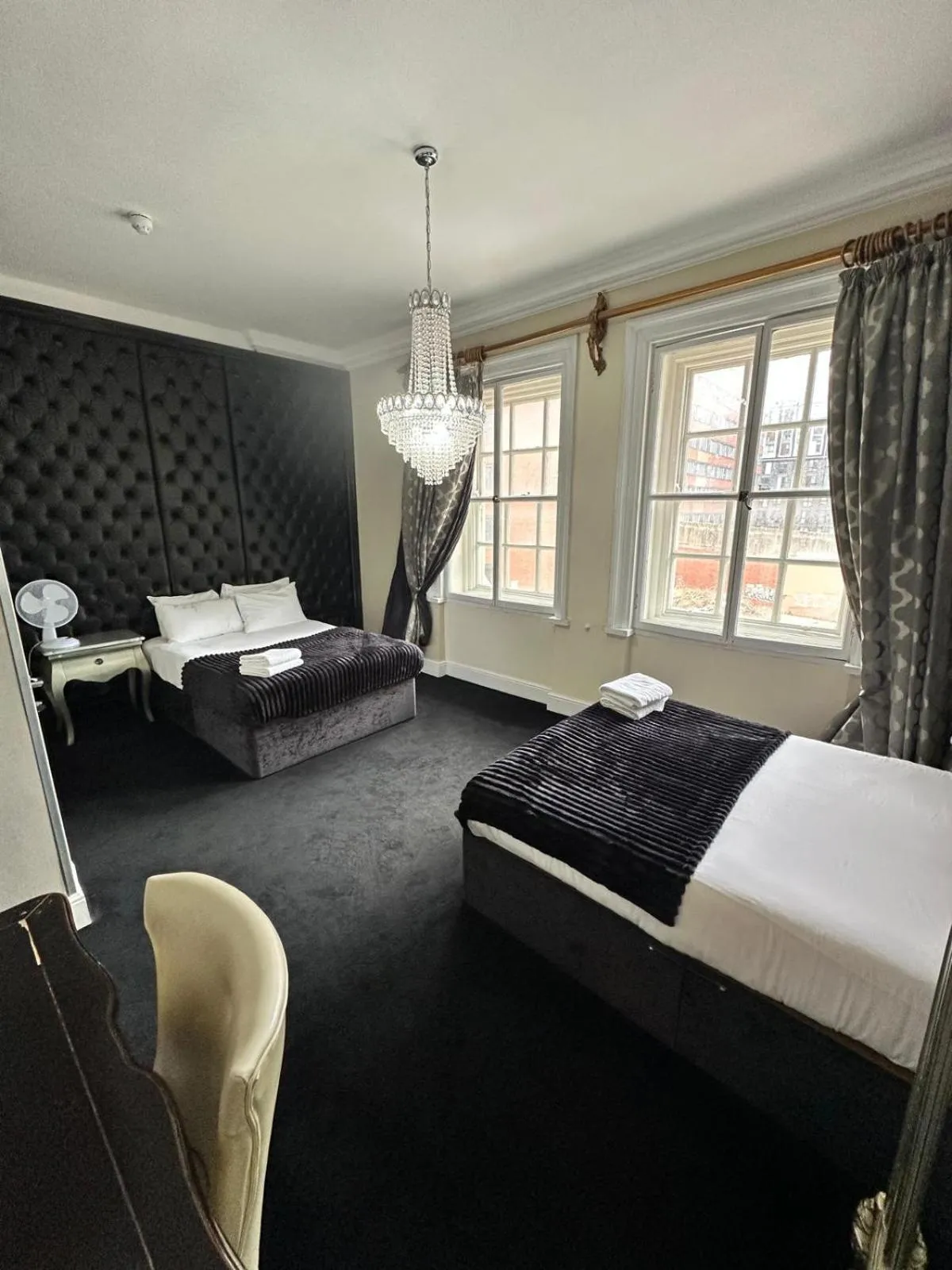 Bedroom, Bed in White Star Line Hotel