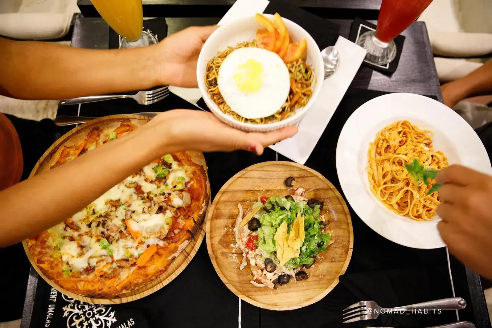 Restaurant/places to eat in The Apartments Umalas Restaurant/places to eat in The Apartments Umalas