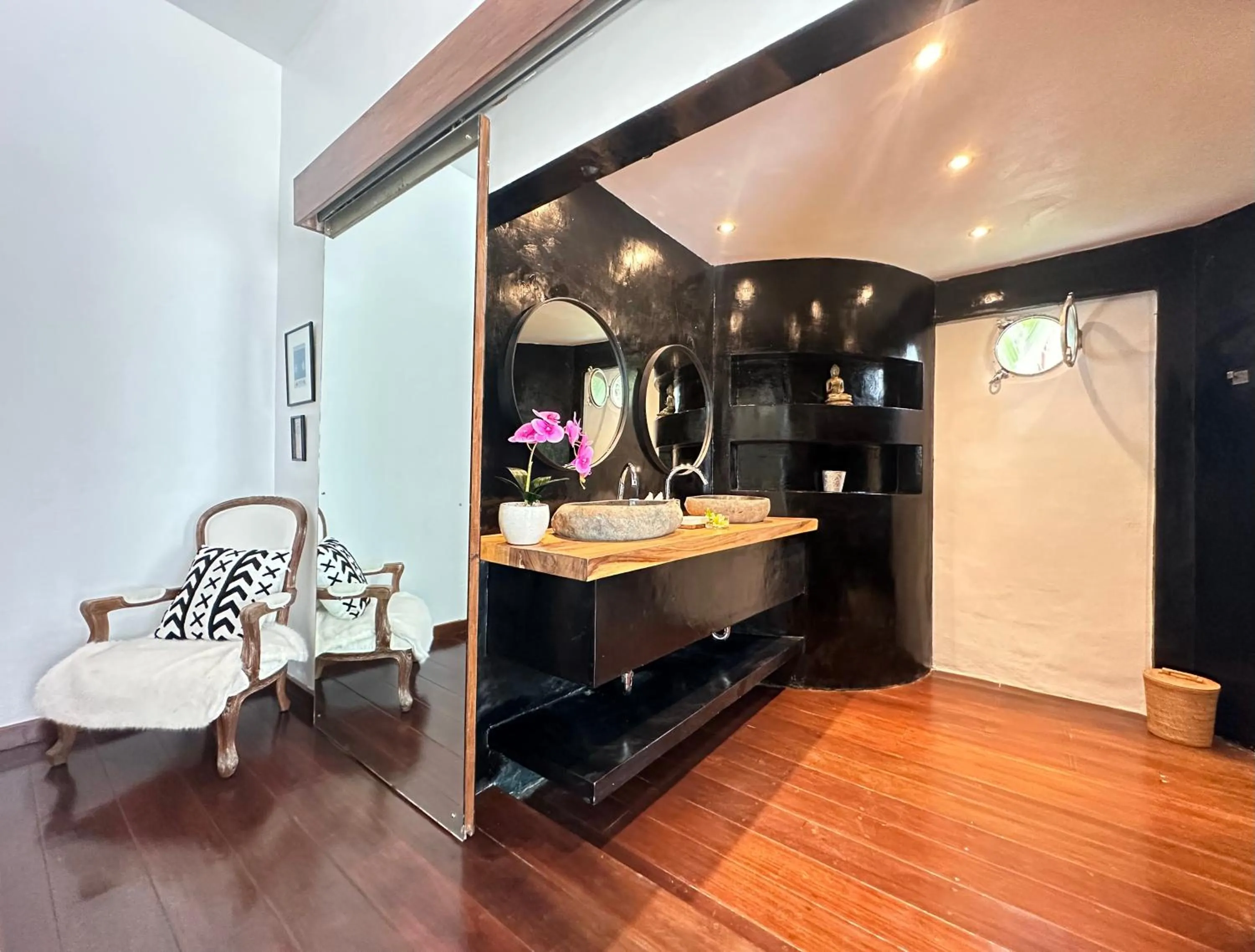 Bathroom in The Apartments Umalas