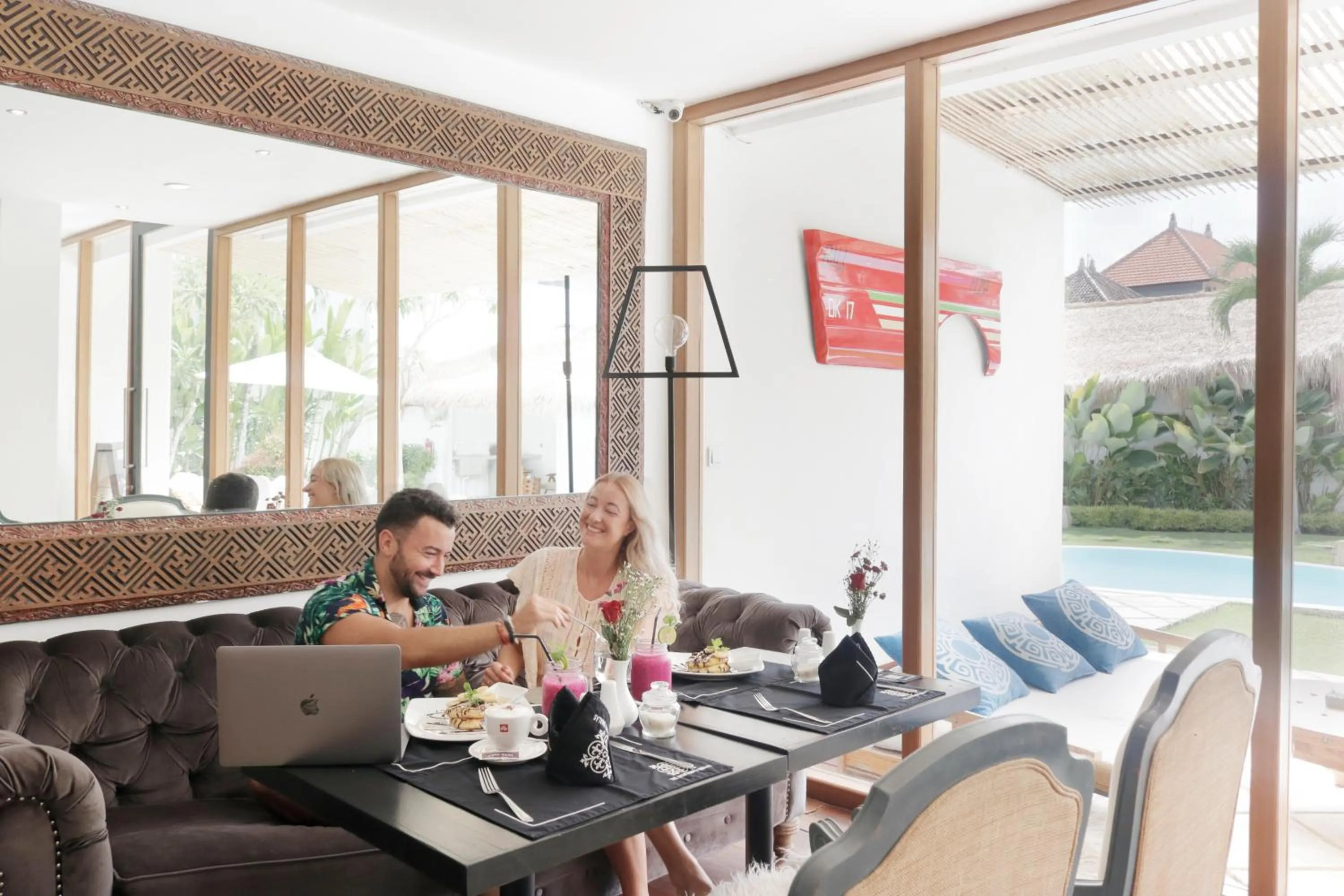 Restaurant/places to eat in The Apartments Umalas