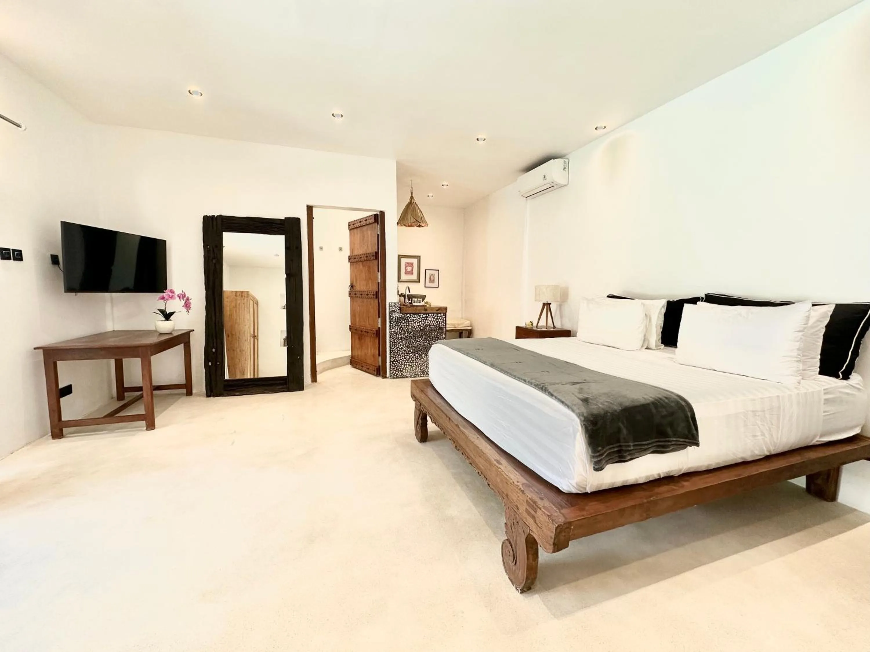 Photo of the whole room, Bed in The Apartments Umalas