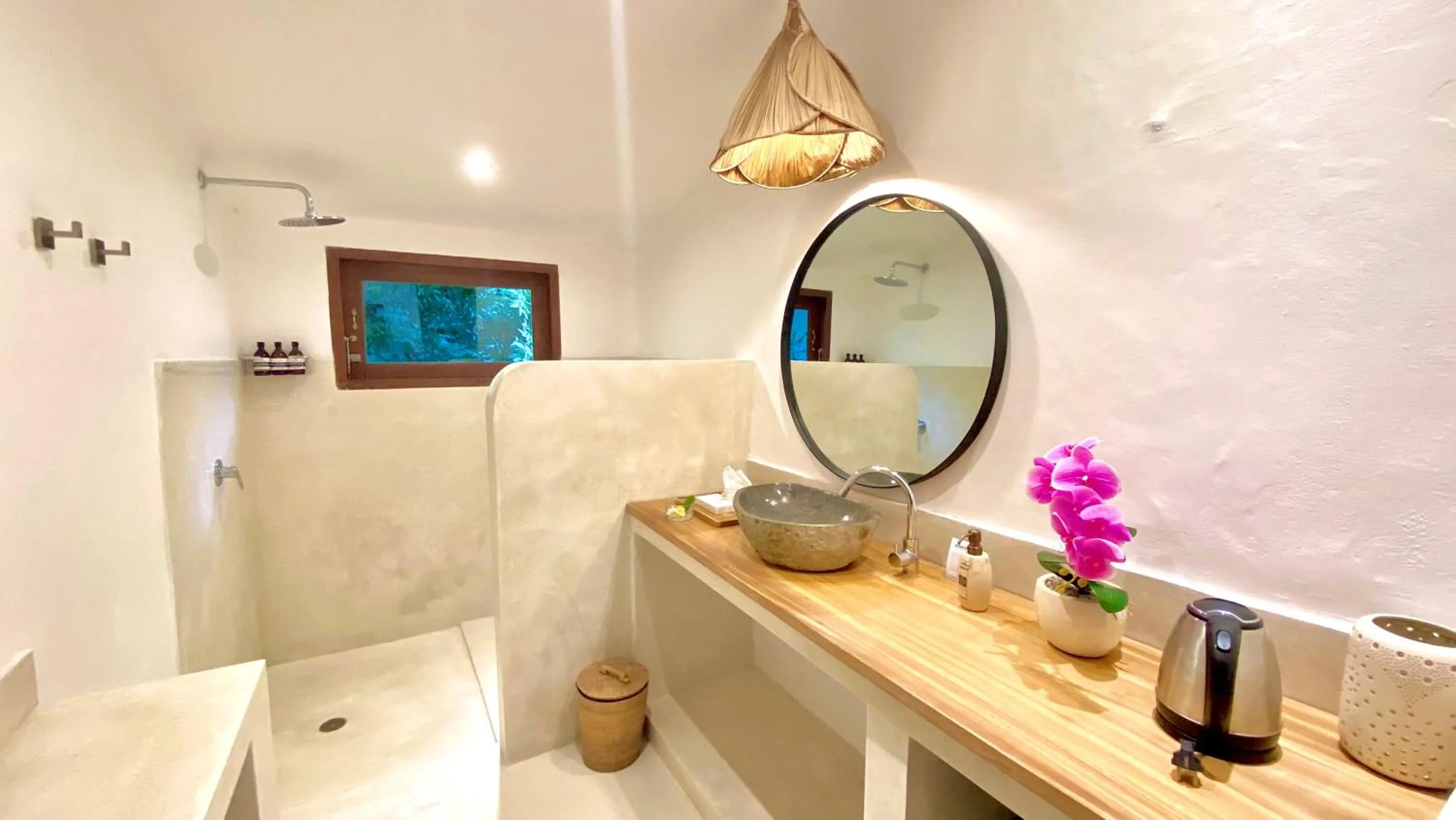 Bathroom in The Apartments Umalas