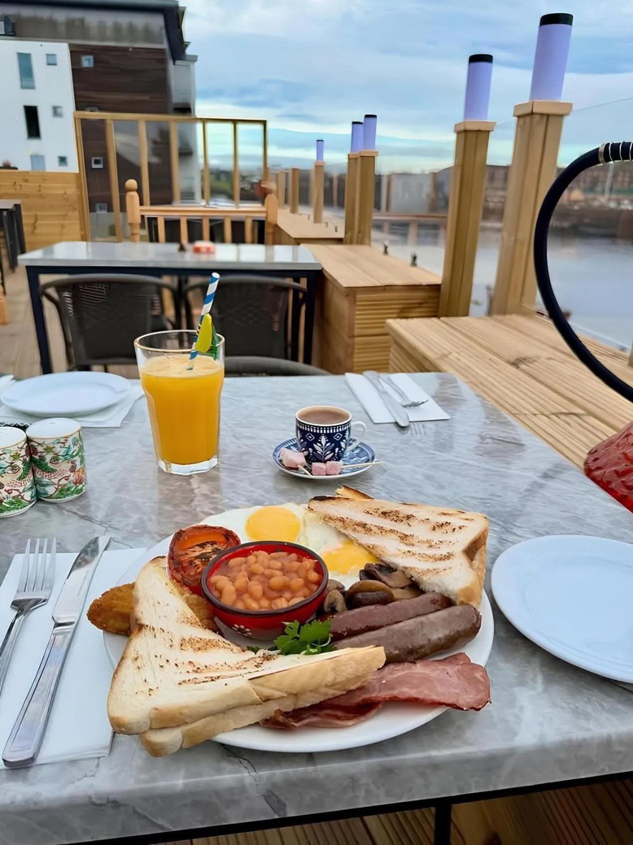 Dining area in Rivers hotel