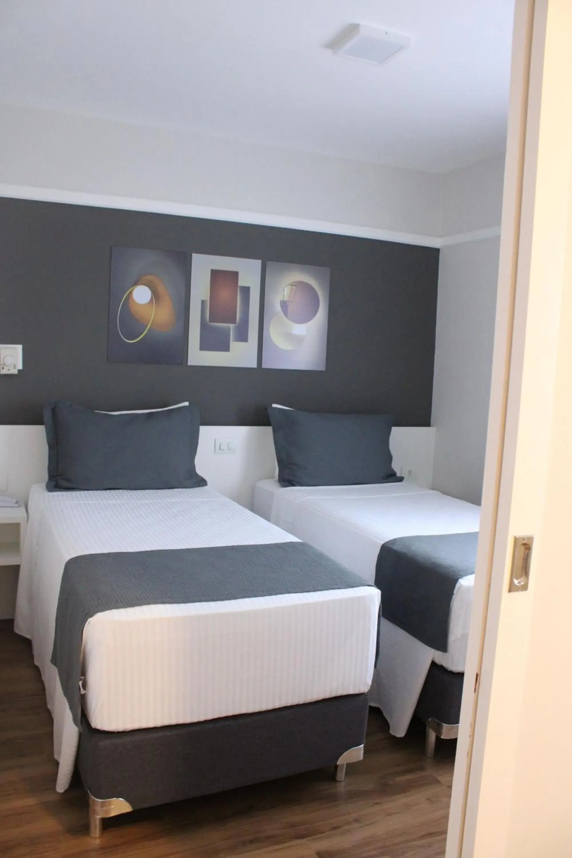 Photo of the whole room, Bed in Ninety Hotel Photo of the whole room, Bed in Ninety Hotel