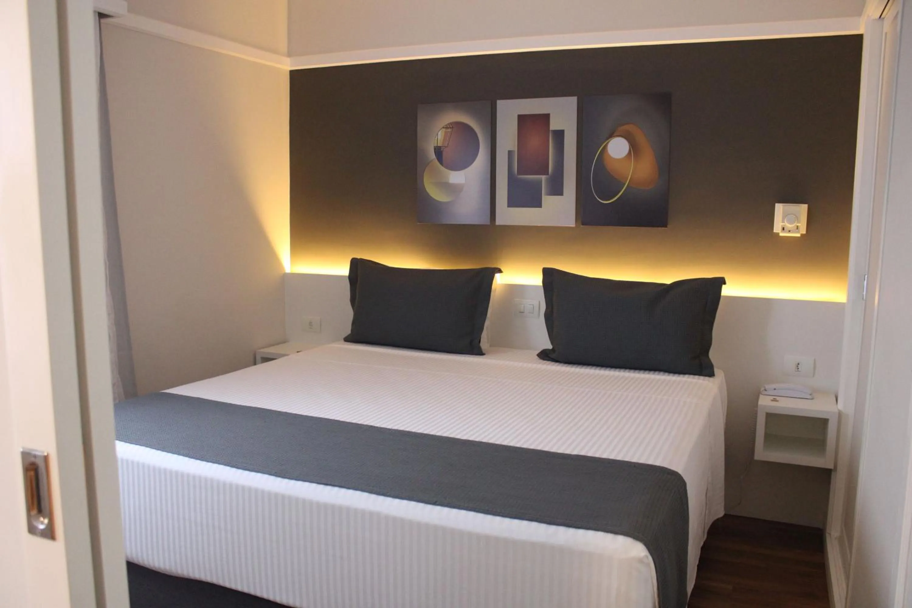 Bedroom, Bed in Ninety Hotel