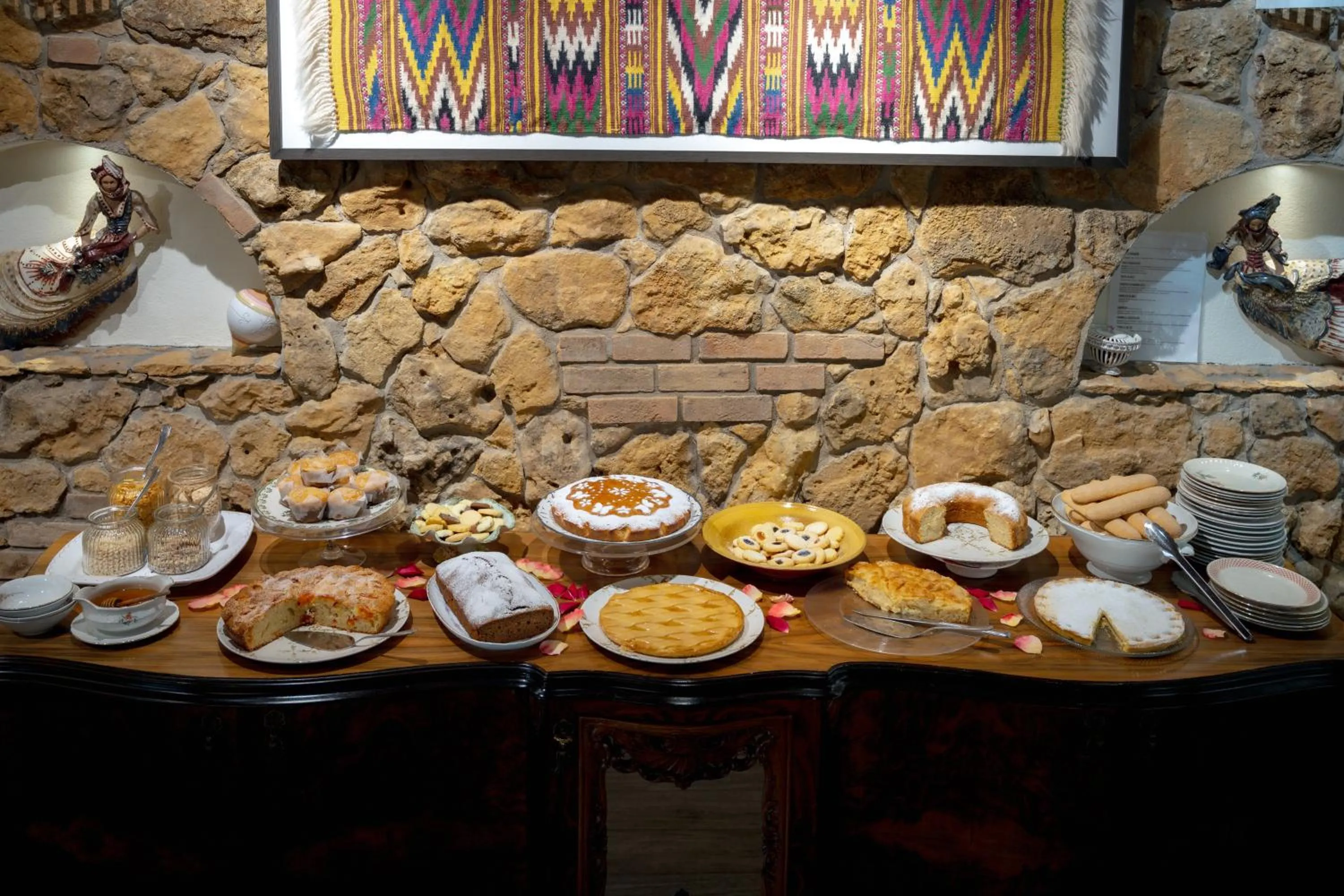 Continental breakfast in Inghirios Wellness Country Resort