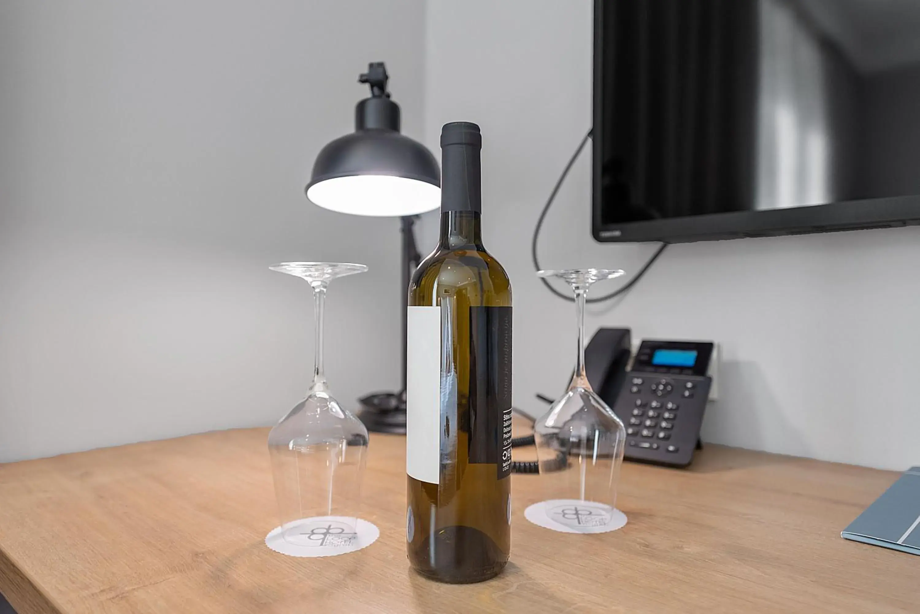 Food and drinks in The Loop Hotel Food and drinks in The Loop Hotel