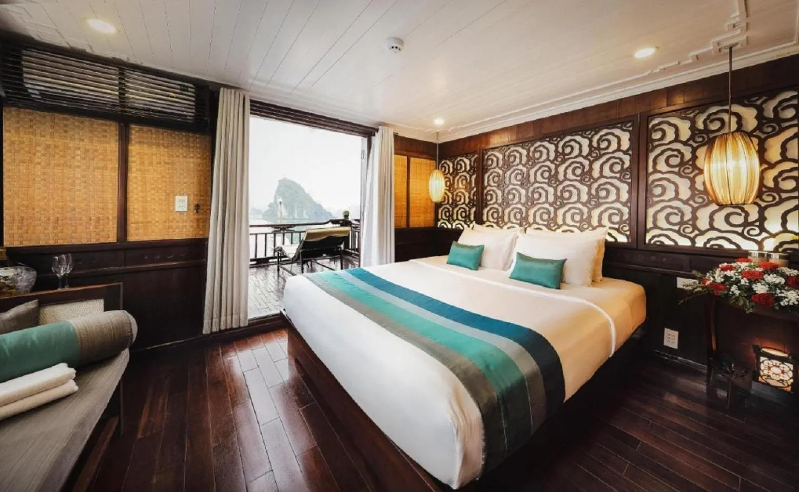 View (from property/room), Bed in Le Journey Premium Cruise Ha Long