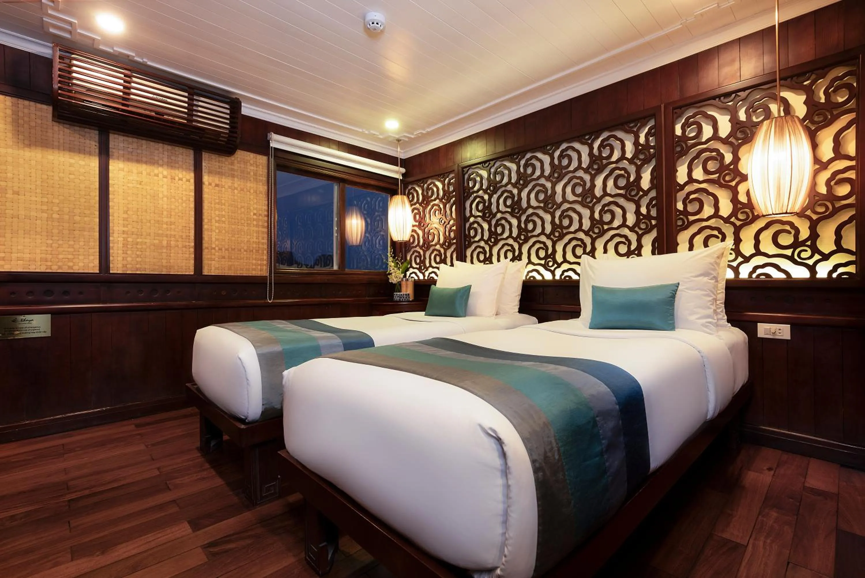 Bedroom, Bed in Le Journey Premium Cruise Ha Long