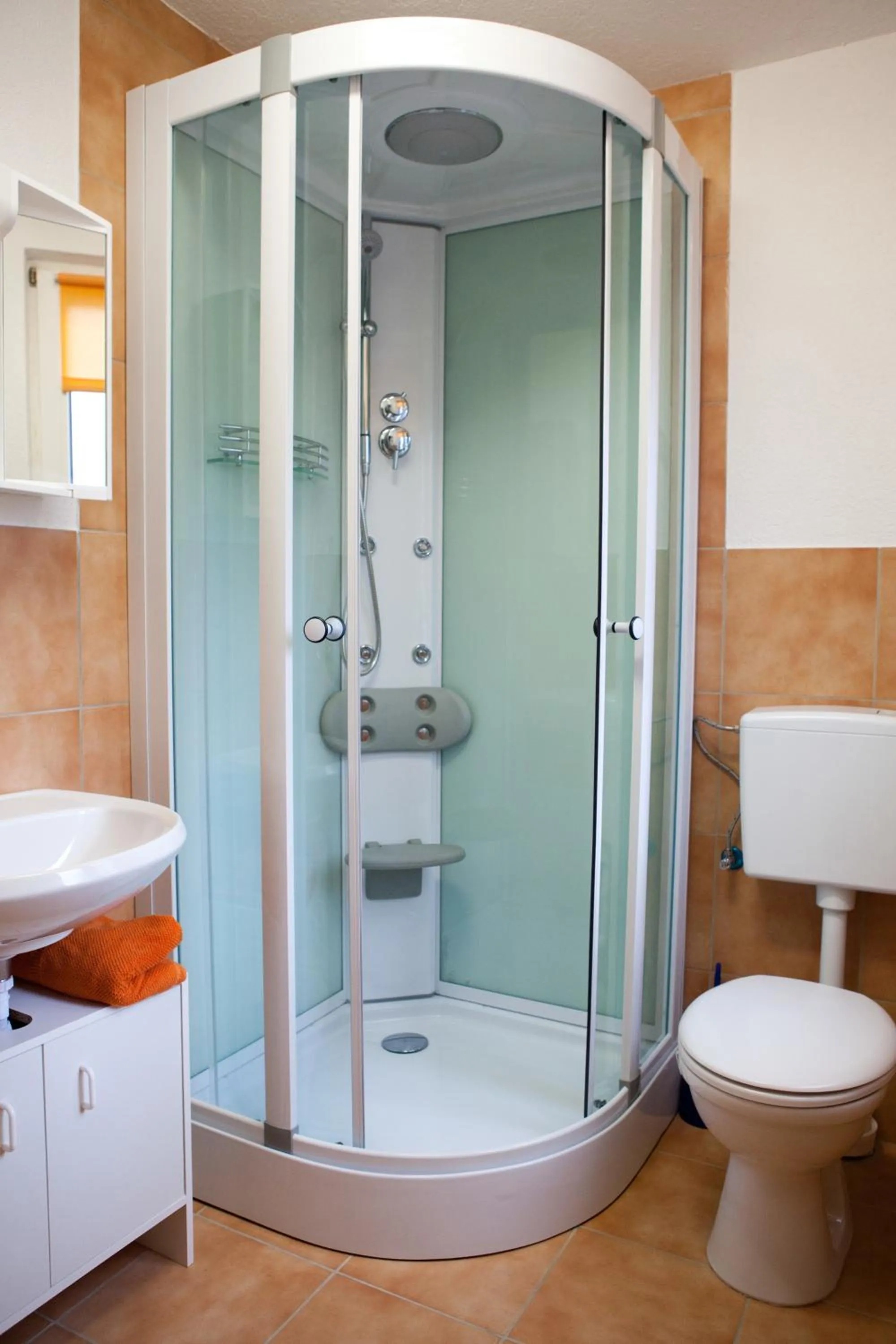 Bathroom in Hotel Kreuz