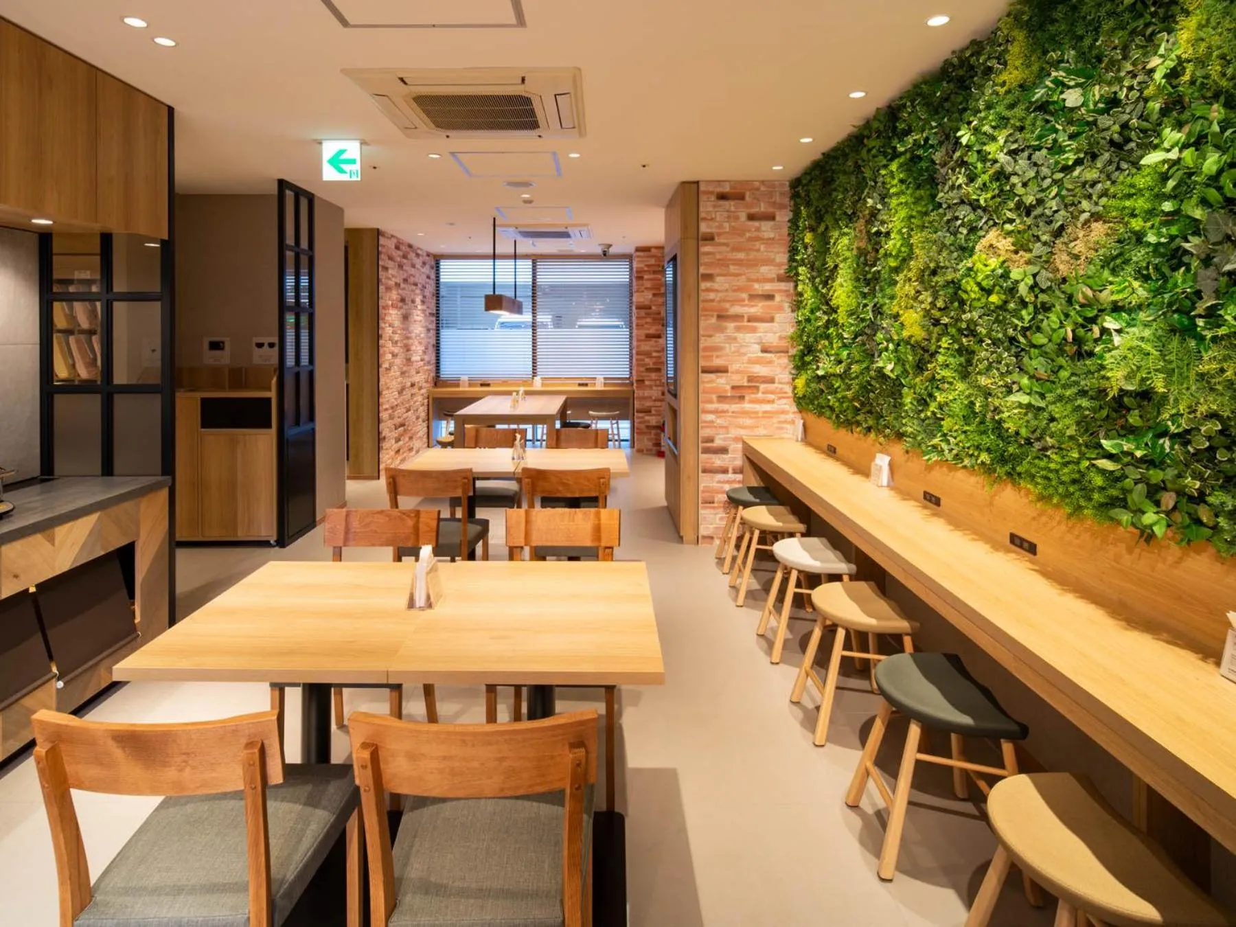 Restaurant/places to eat in Super Hotel Shinbashi-Karasumoriguchi