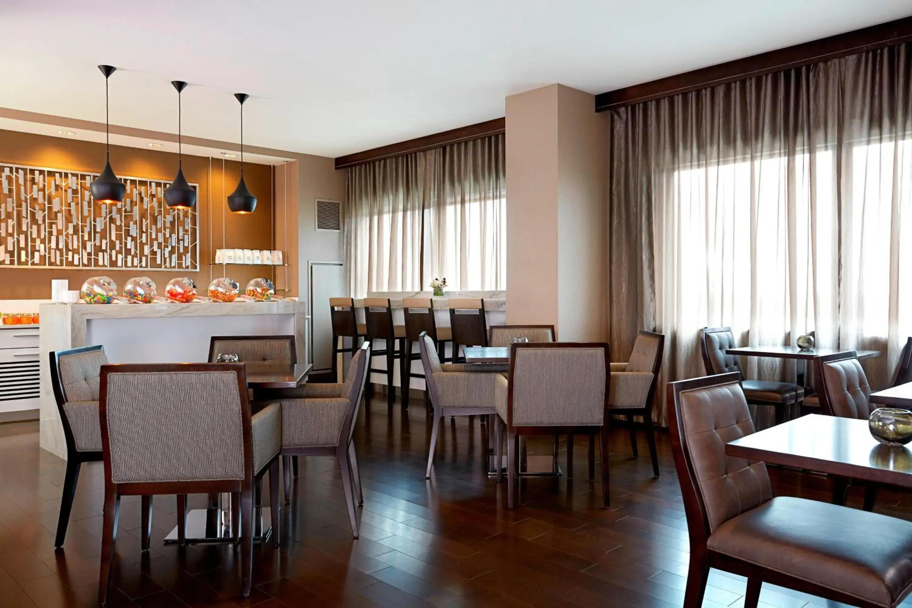 Concierge Level Guest Room with Two Queen Beds in JW Marriott Minneapolis Mall of America Concierge Level Guest Room with Two Queen Beds in JW Marriott Minneapolis Mall of America