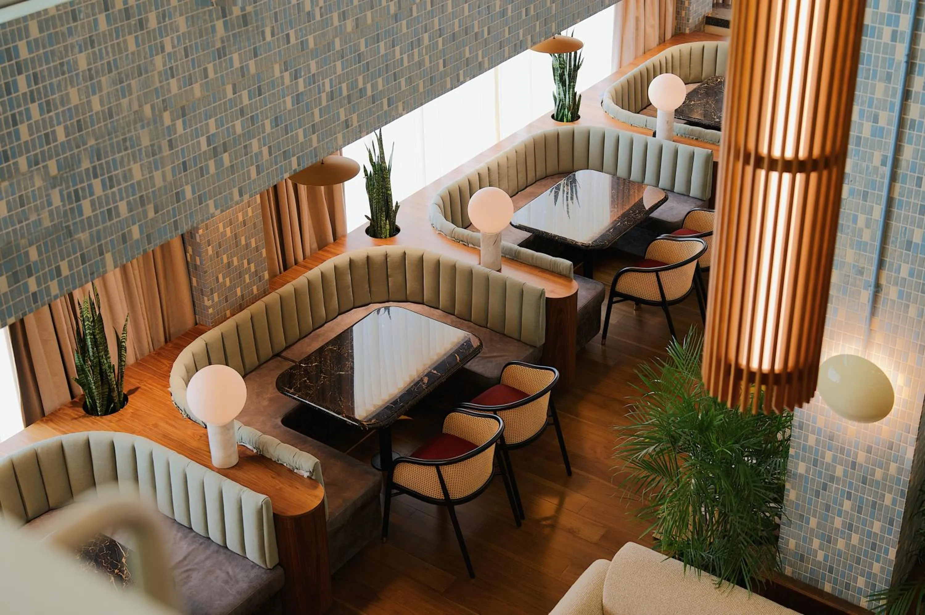 Breakfast in Municipal Grand