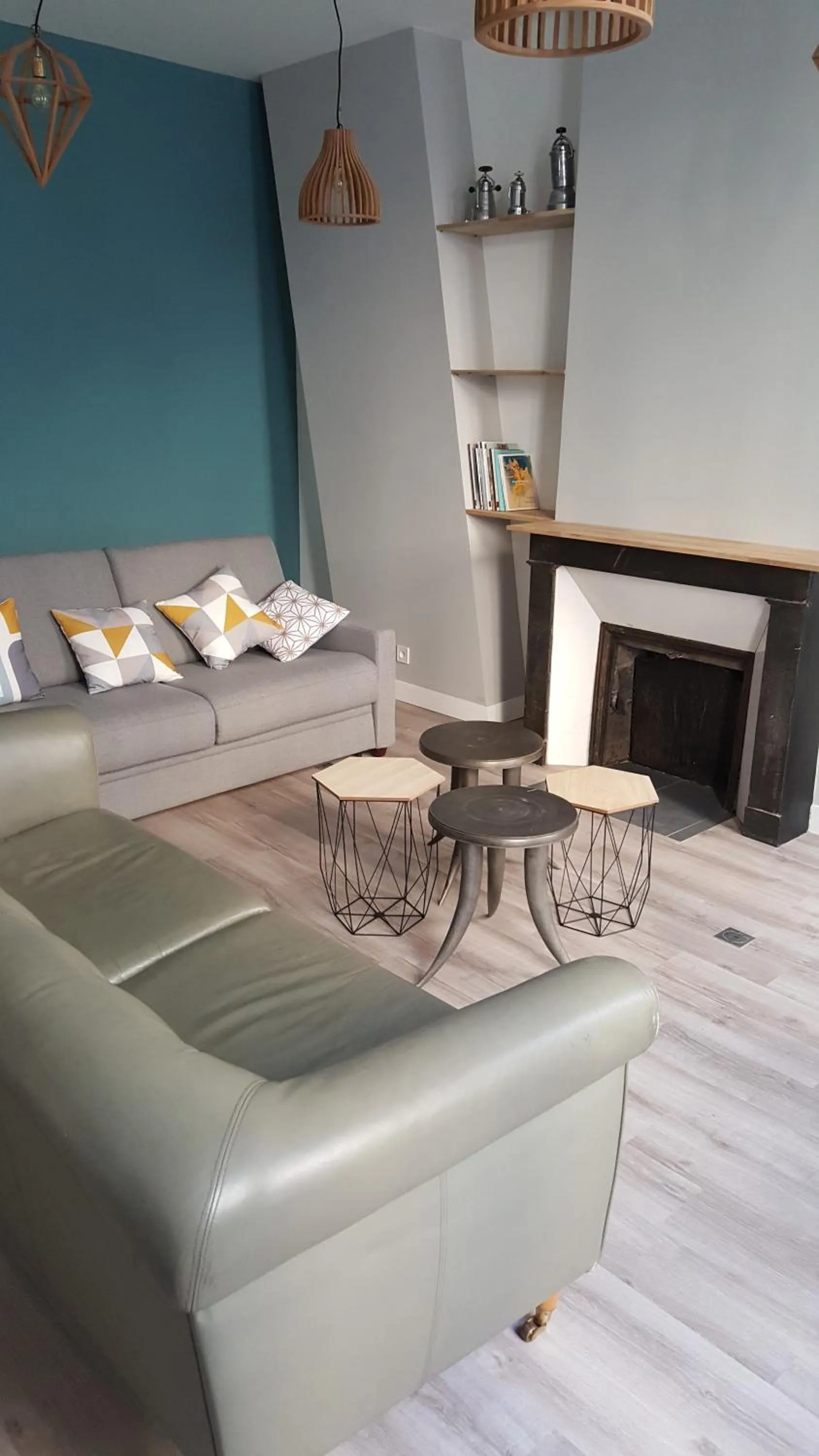 Living room, Bed in Transparent Marais