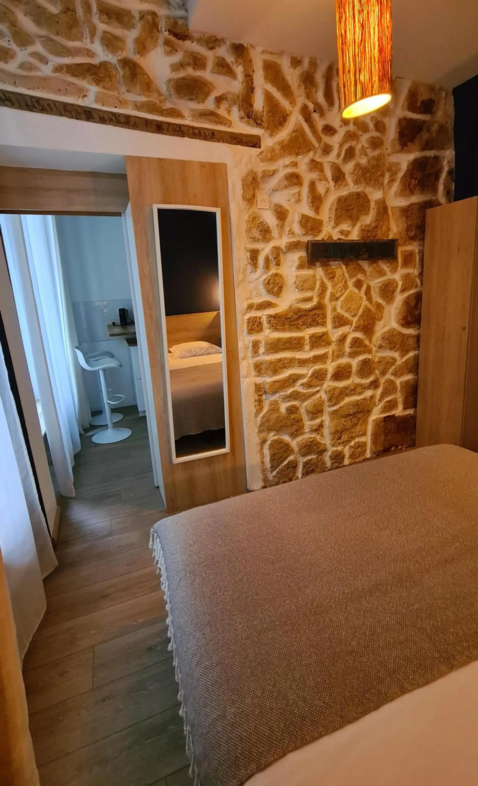 Bed in Transparent Marais