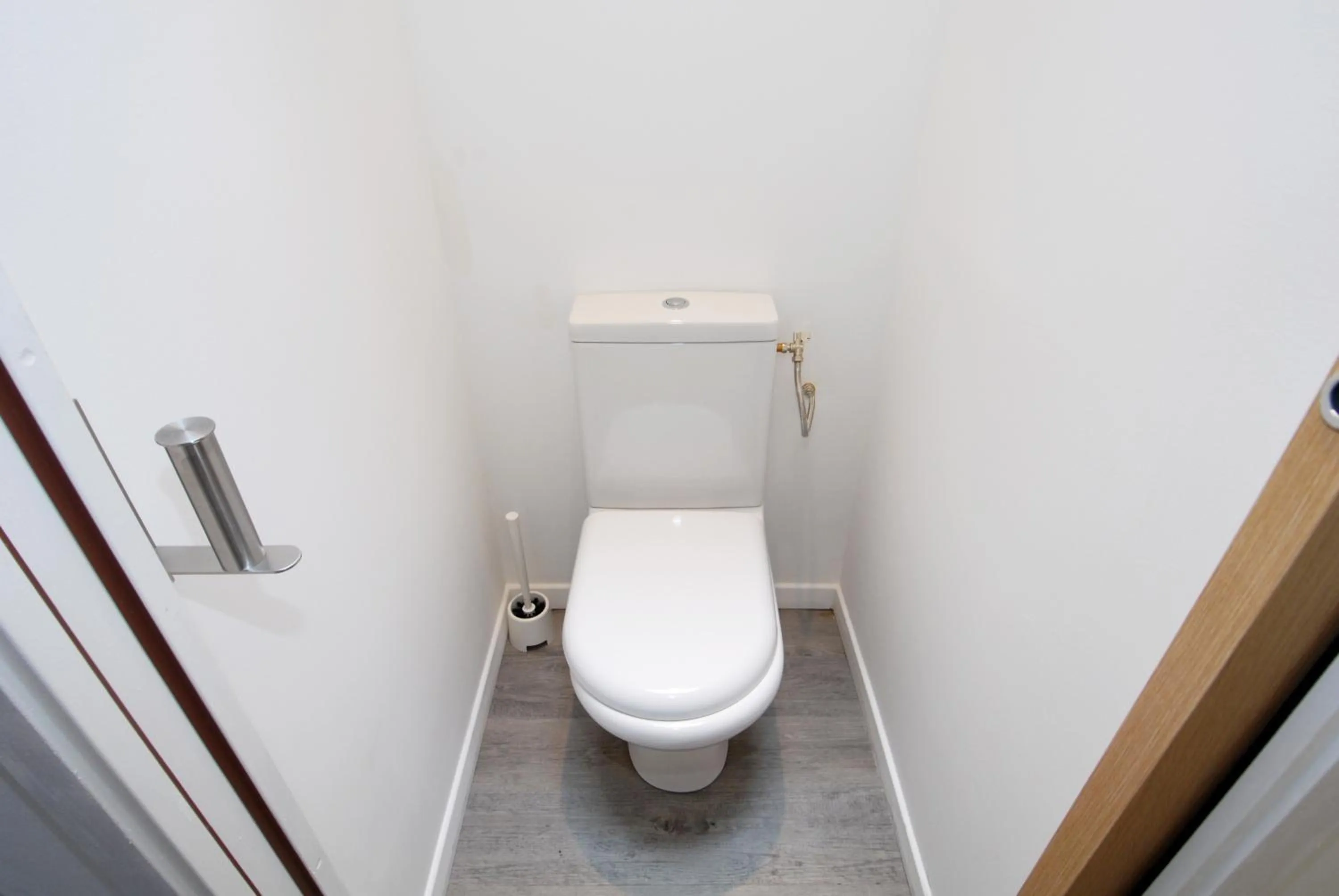 Toilet in Transparent Marais