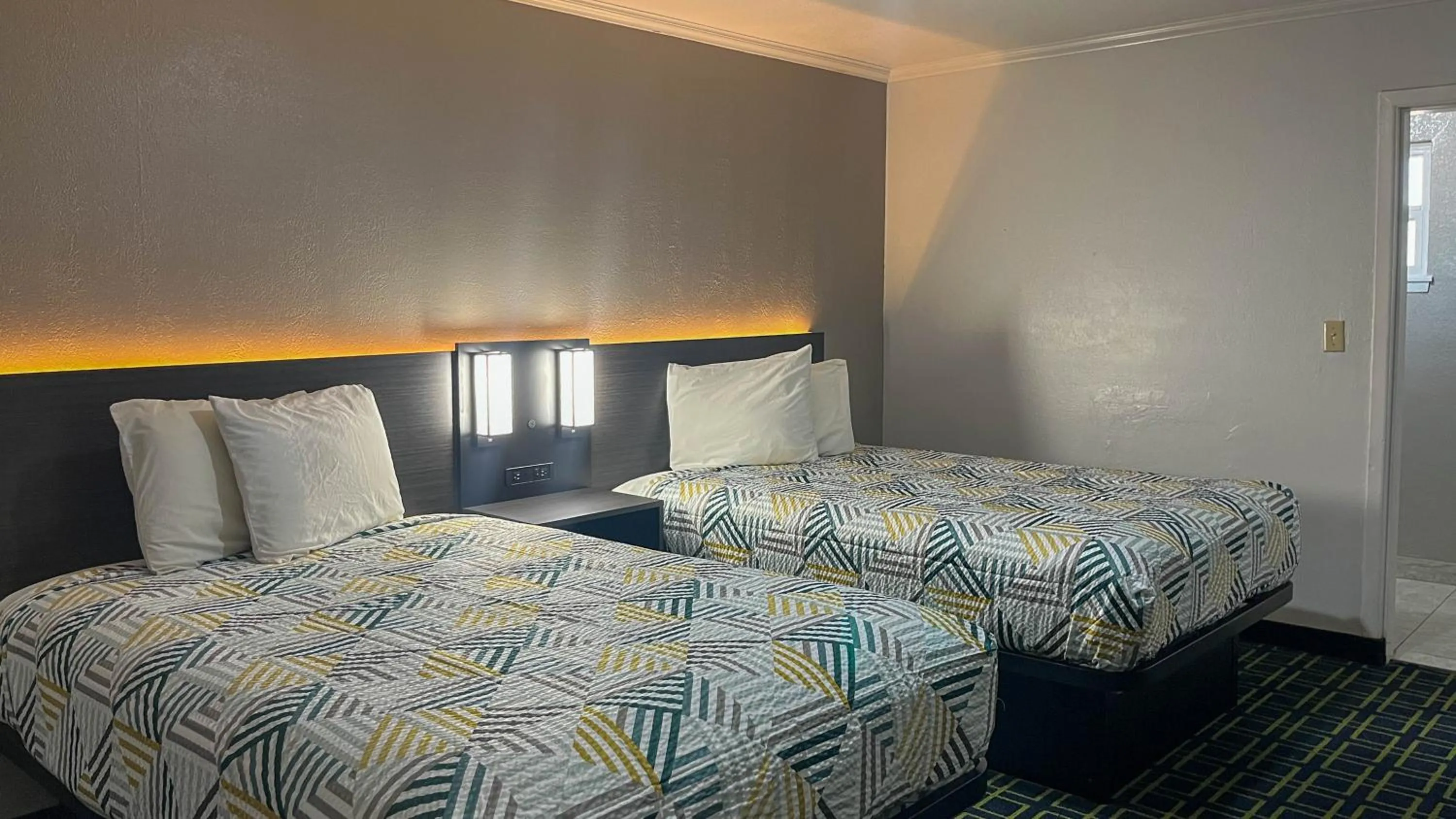 Bed in Motel 6 - Lamesa, TX