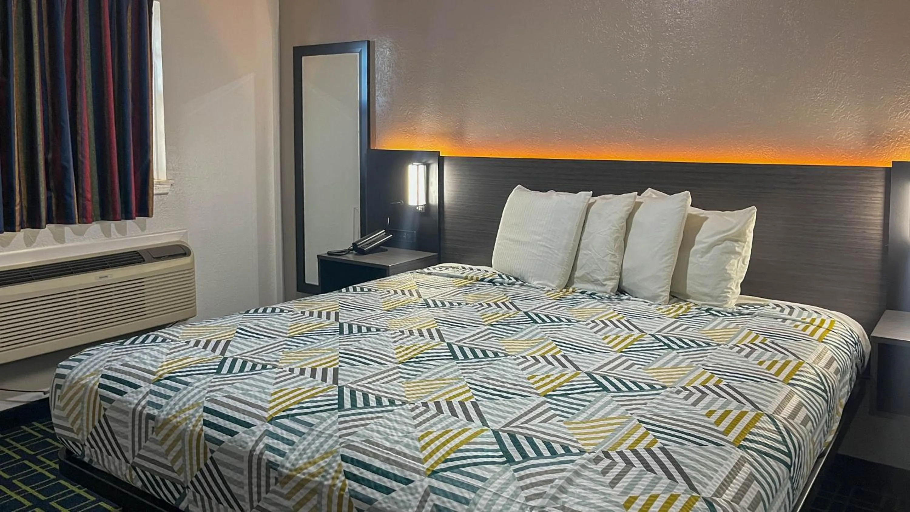 Bed in Motel 6 - Lamesa, TX