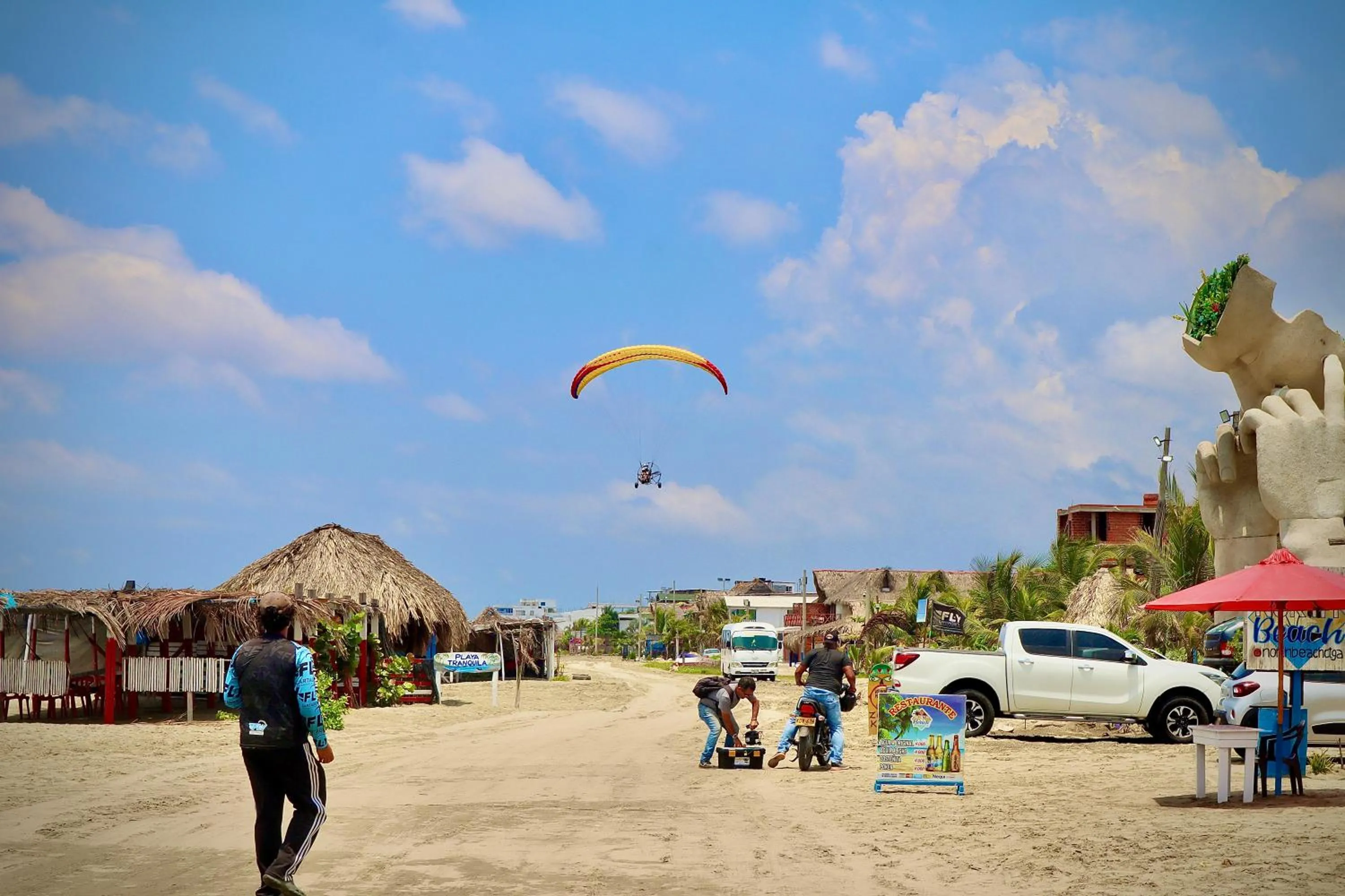 Beach in Open Sea Hotel Cartagena - Frente al mar