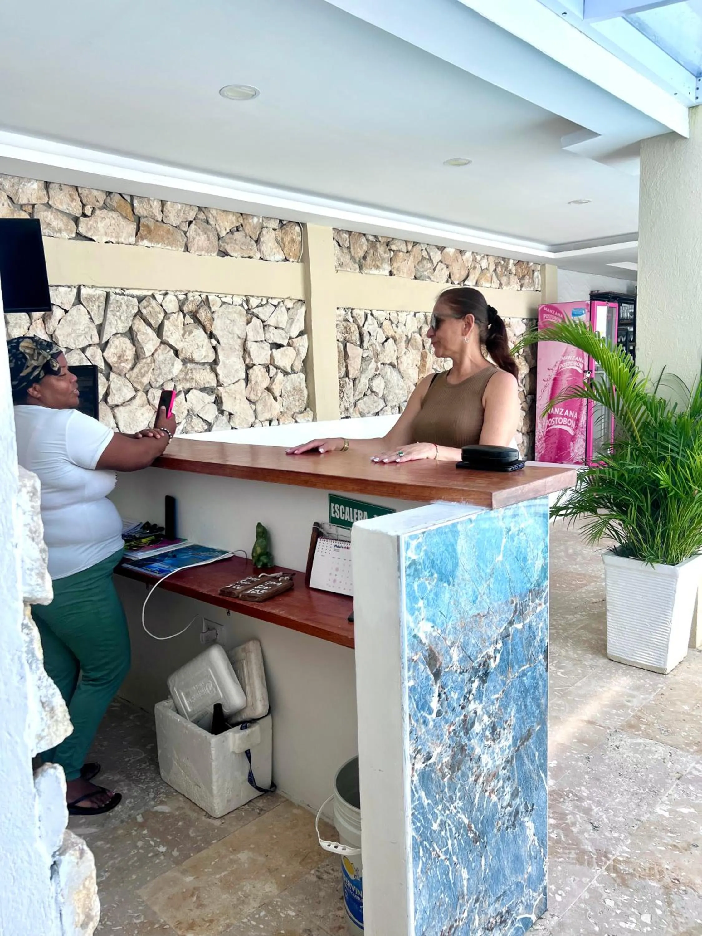People in Open Sea Hotel Cartagena - Frente al mar