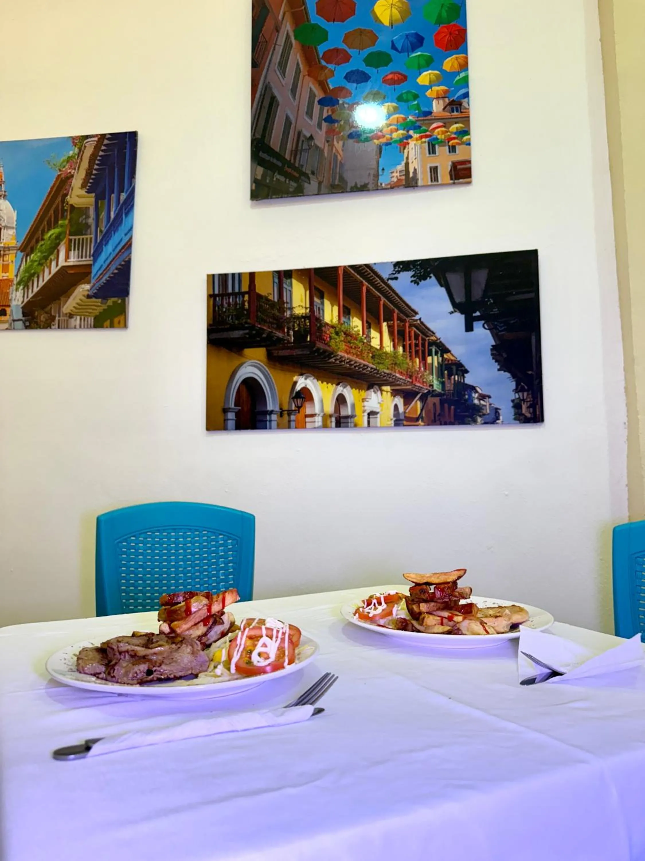 Restaurant/places to eat in Open Sea Hotel Cartagena - Frente al mar