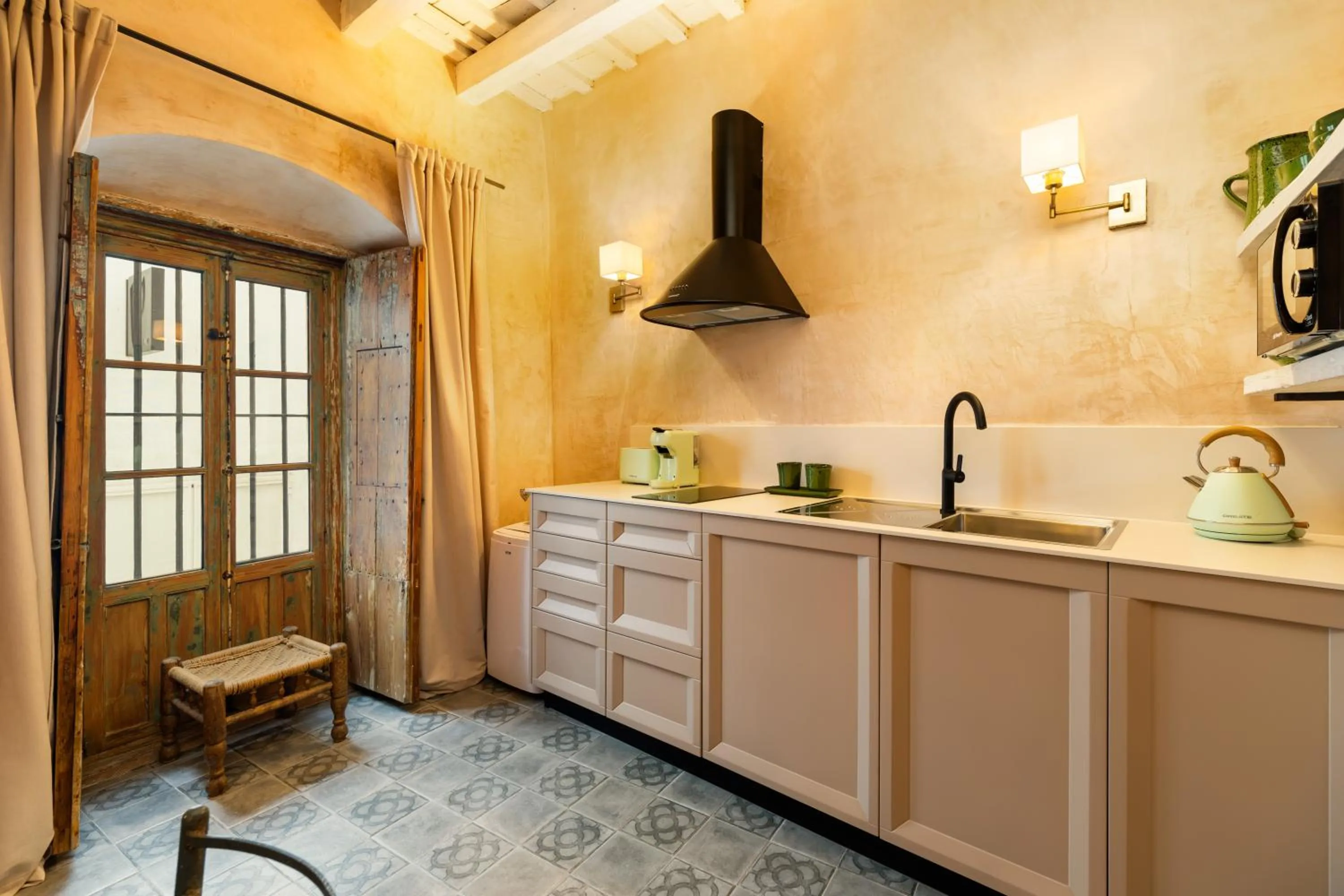 Kitchen or kitchenette in Hotel Boutique V - by Grupo Tribu