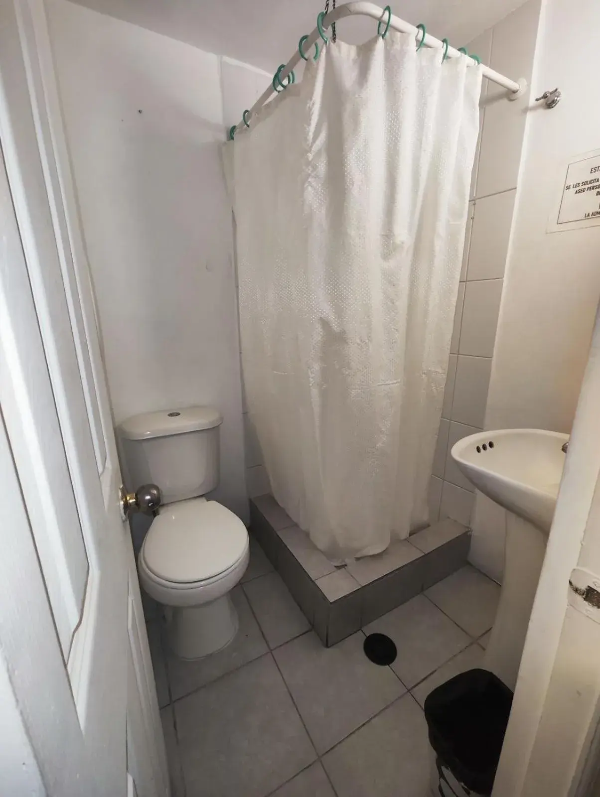 Twin Room - single occupancy in Hostal San Lorenzo Twin Room - single occupancy in Hostal San Lorenzo