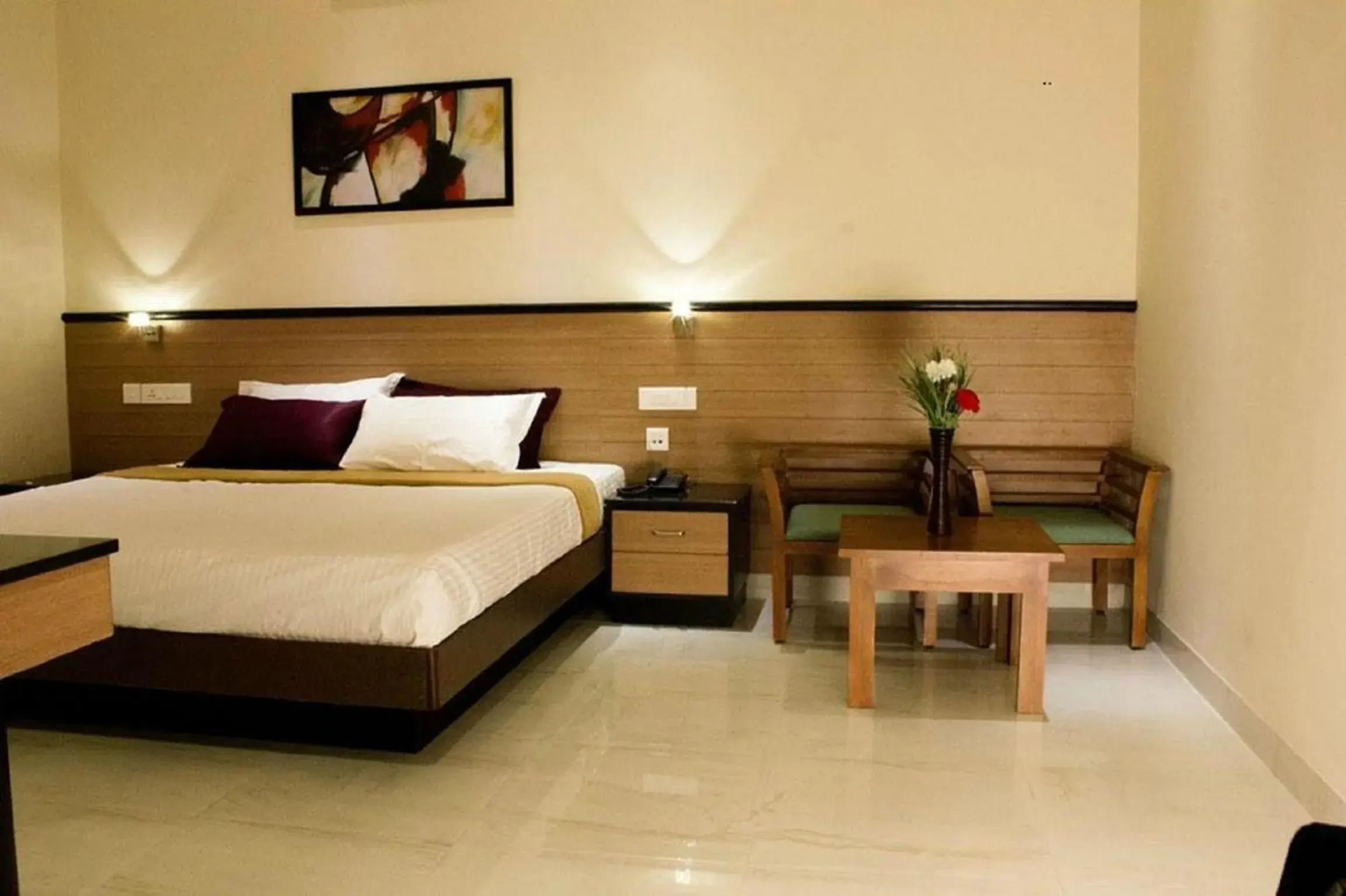Photo of the whole room, Bed in Kohinoor Hotels Photo of the whole room, Bed in Kohinoor Hotels