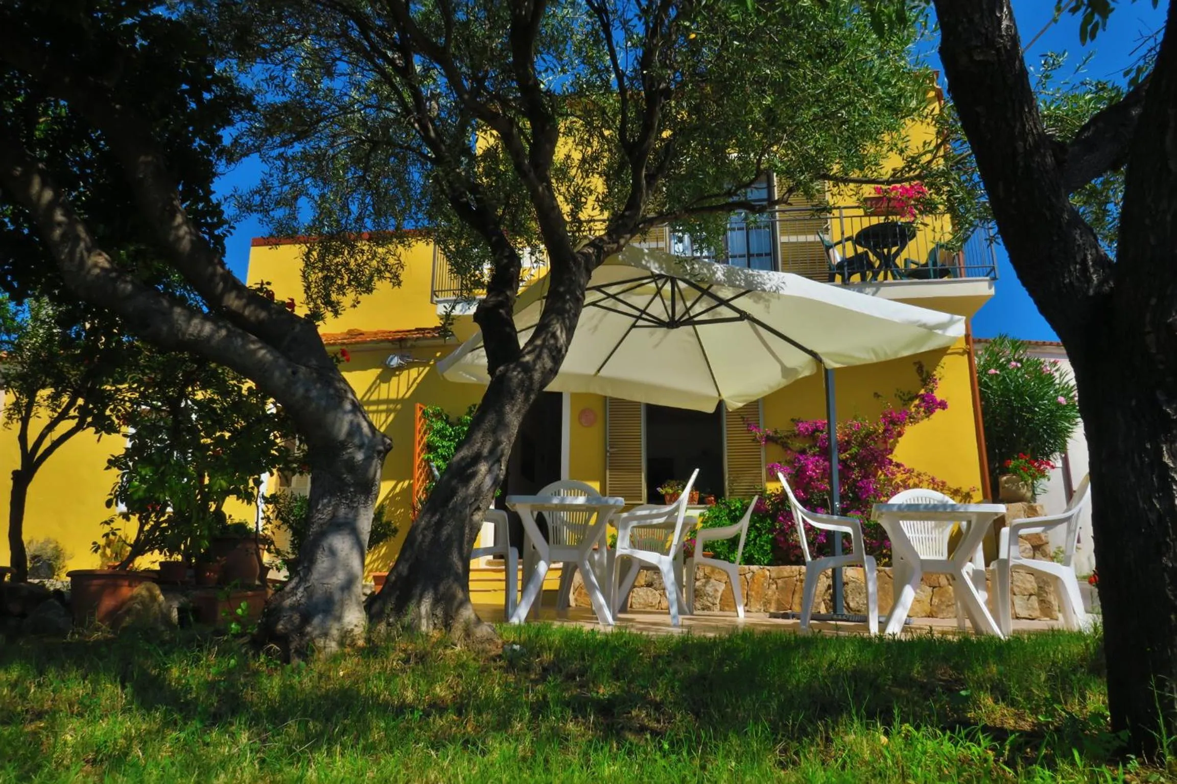 Facade/entrance in B&B Baia Turchese