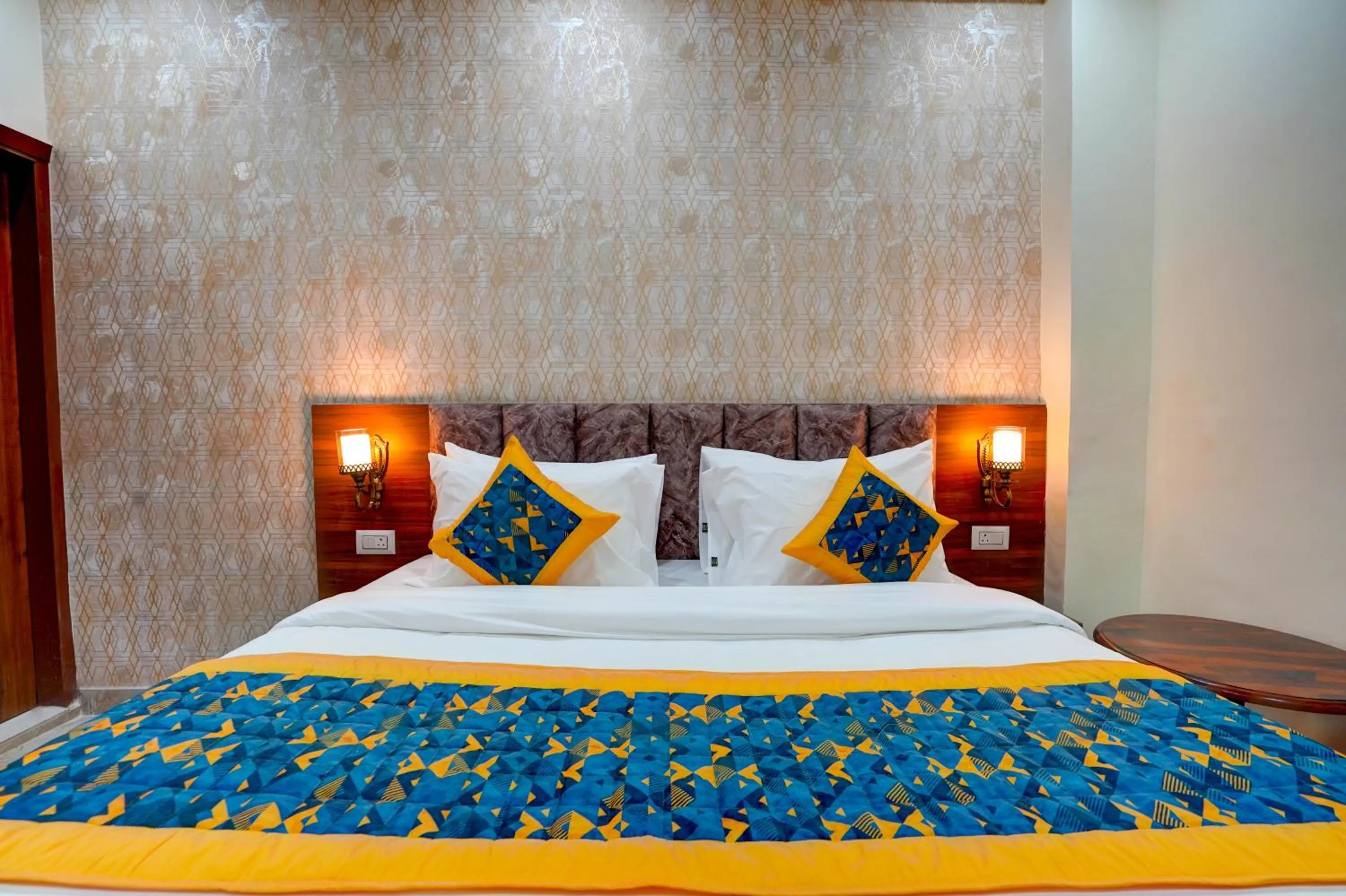 Bedroom, Bed in Hotel Relax Suites FNG Expresway 63 Noida