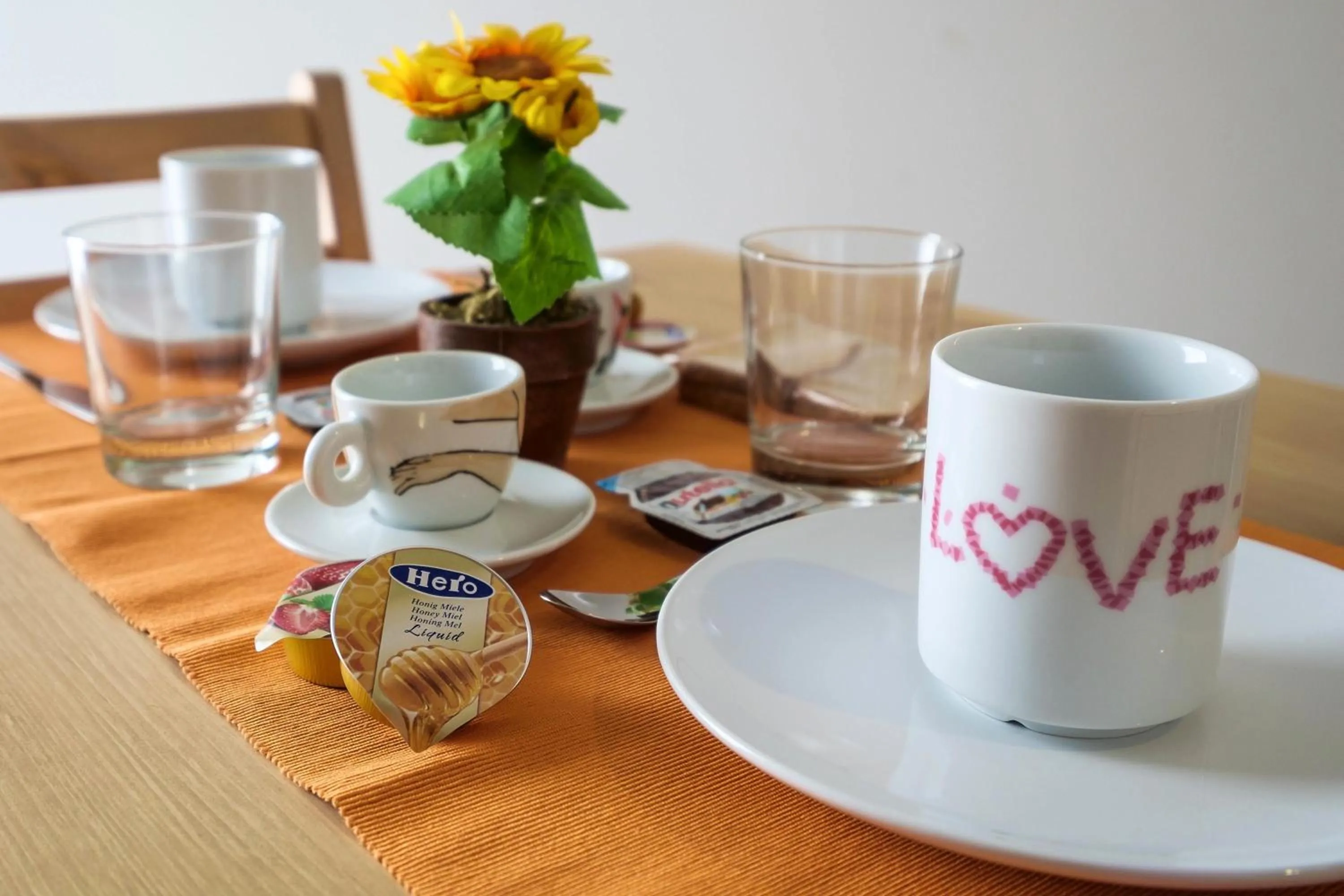 Coffee/tea facilities in B&B Cala Peppa